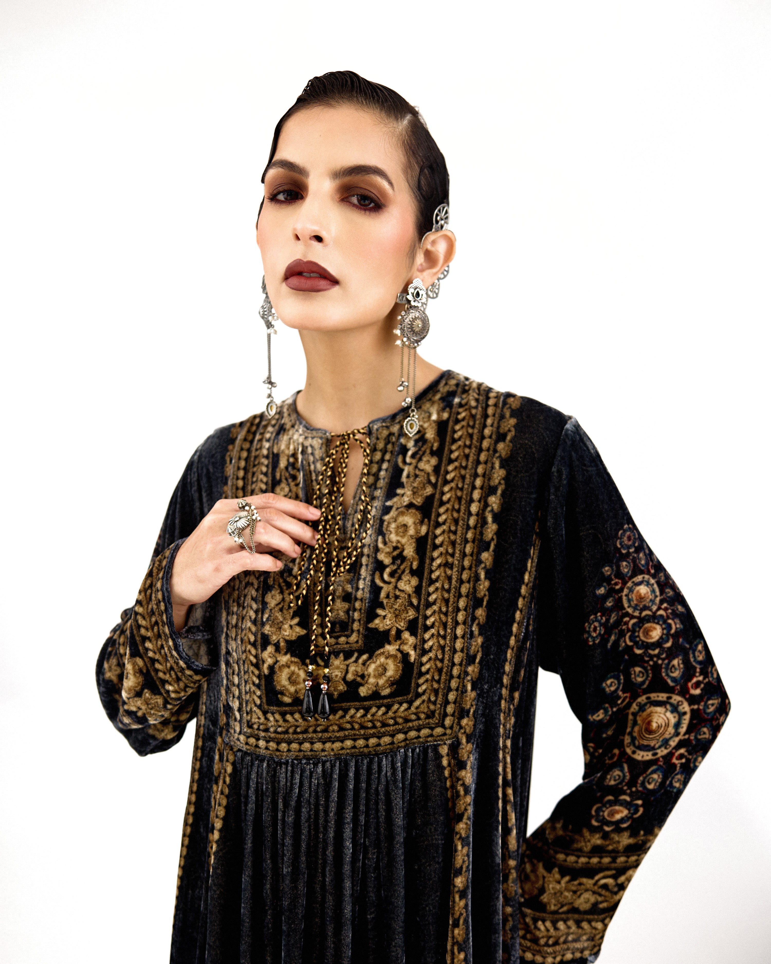 AJRAKH : Anisha