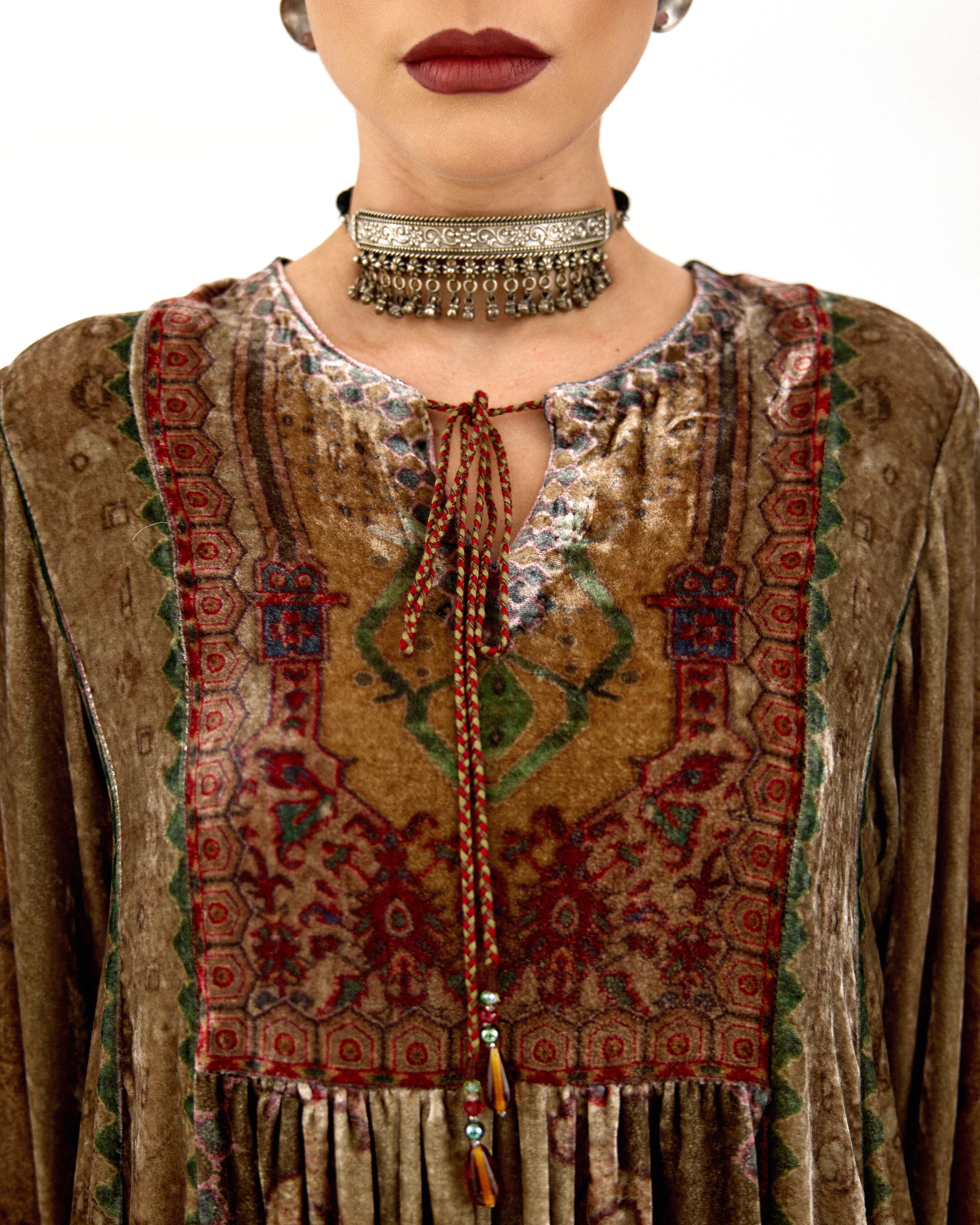 AJRAKH : Anisha