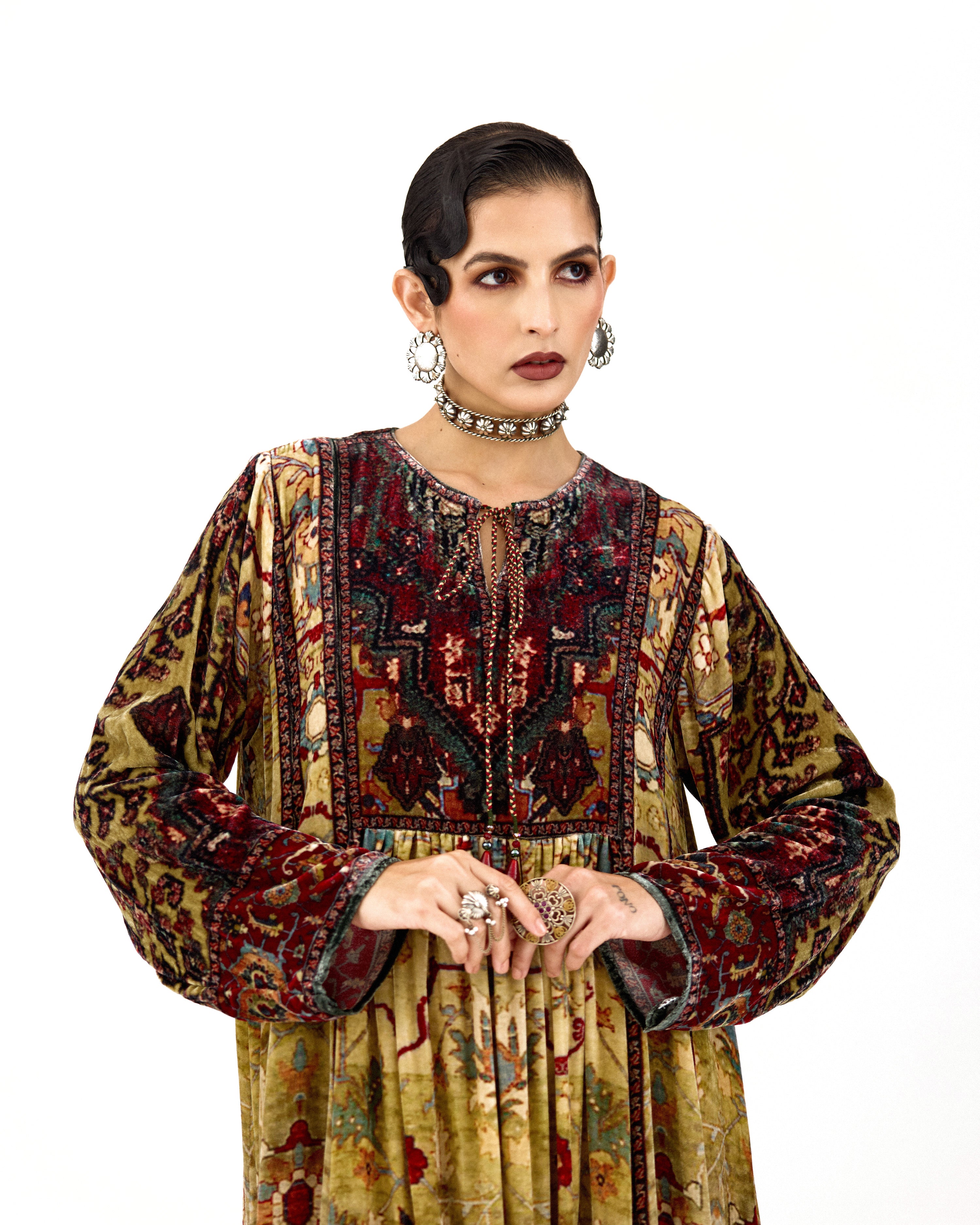 ARABIAN NIGHT : Anisha