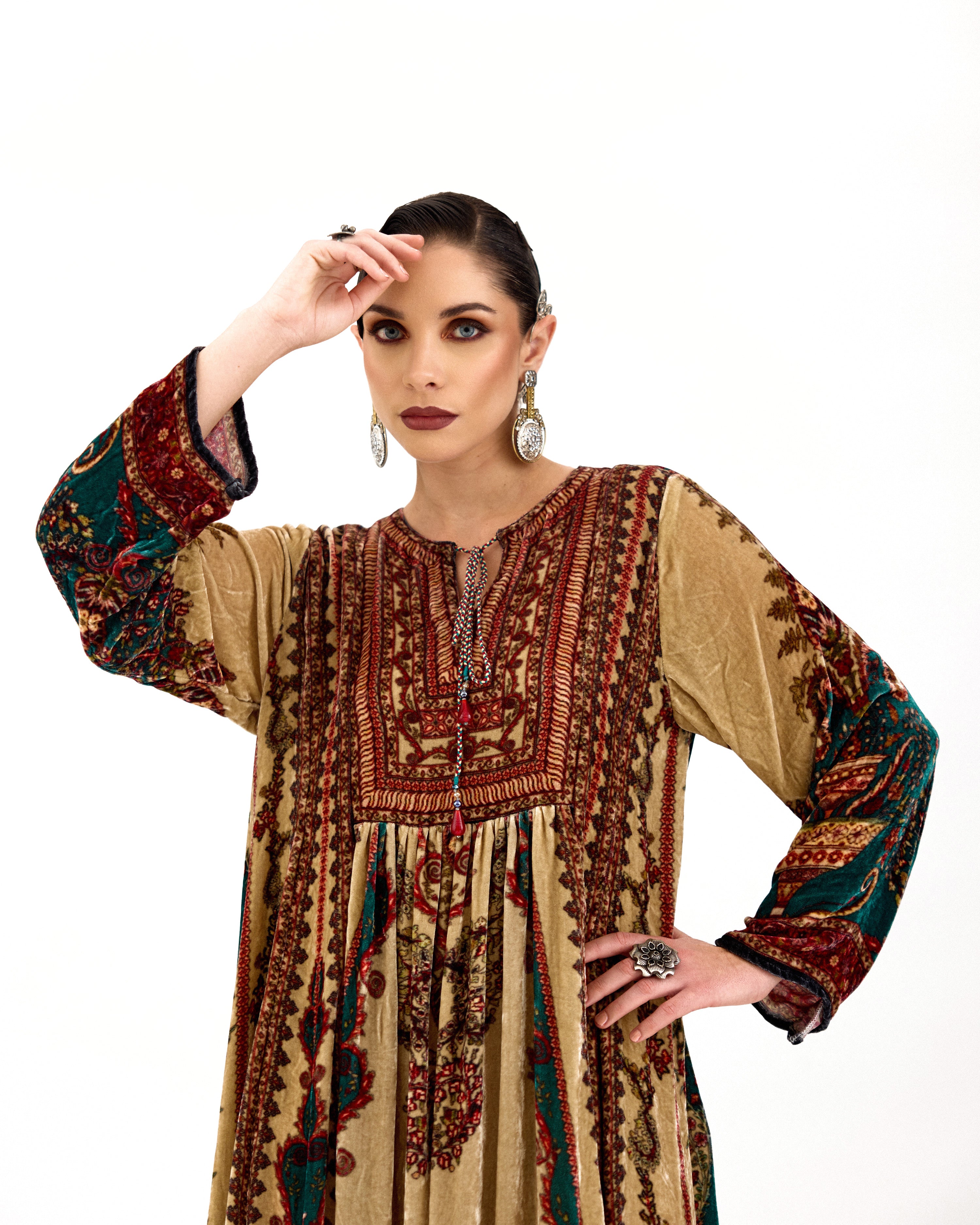 ARABIAN NIGHT : Anisha