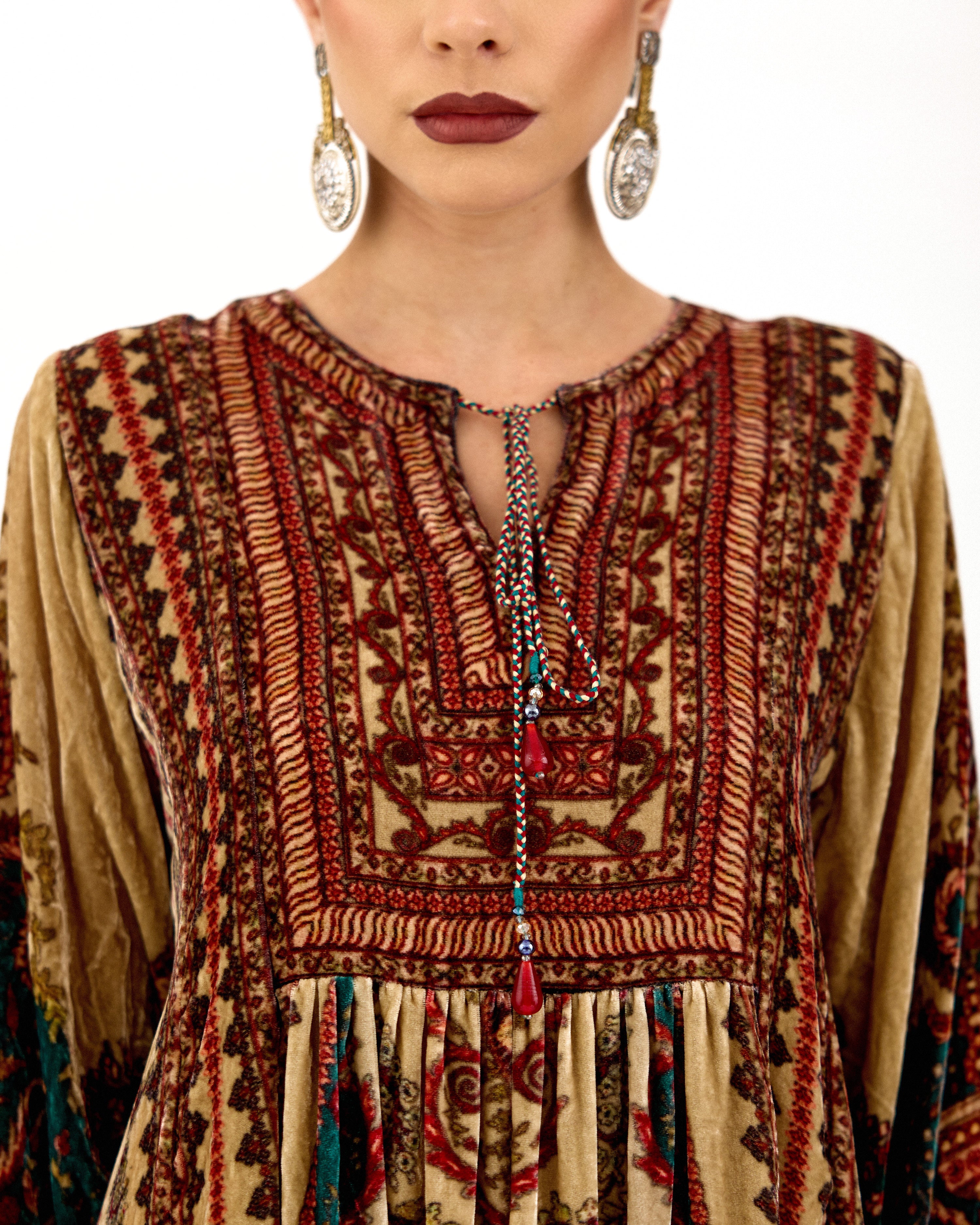 ARABIAN NIGHT : Anisha