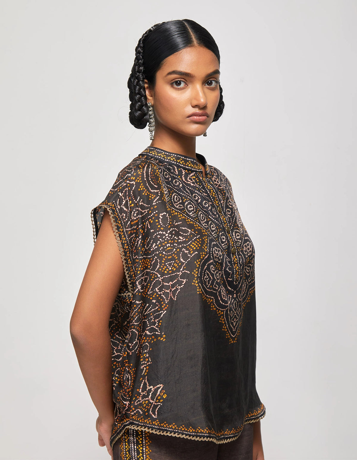 BANDHEJ : Martina
