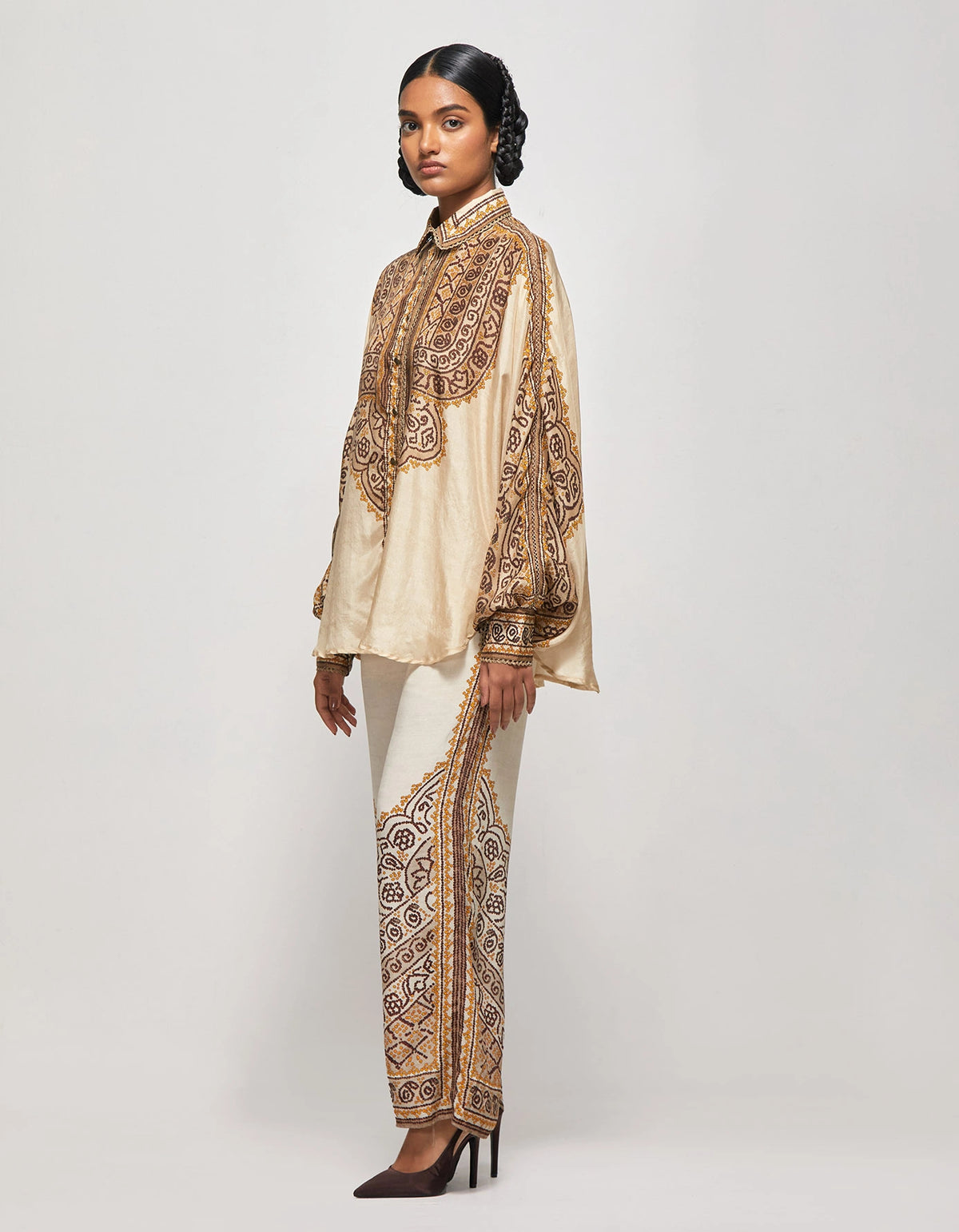 BANDHEJ : Faiza