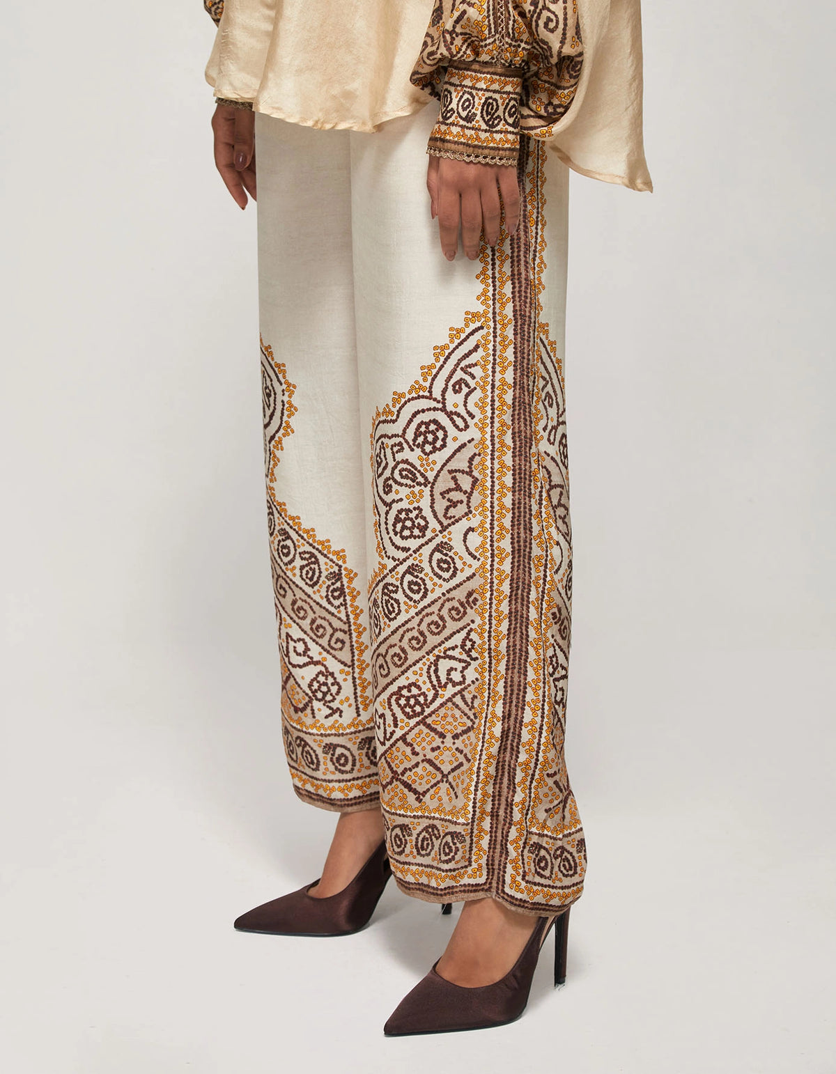 BANDHEJ : Faiza