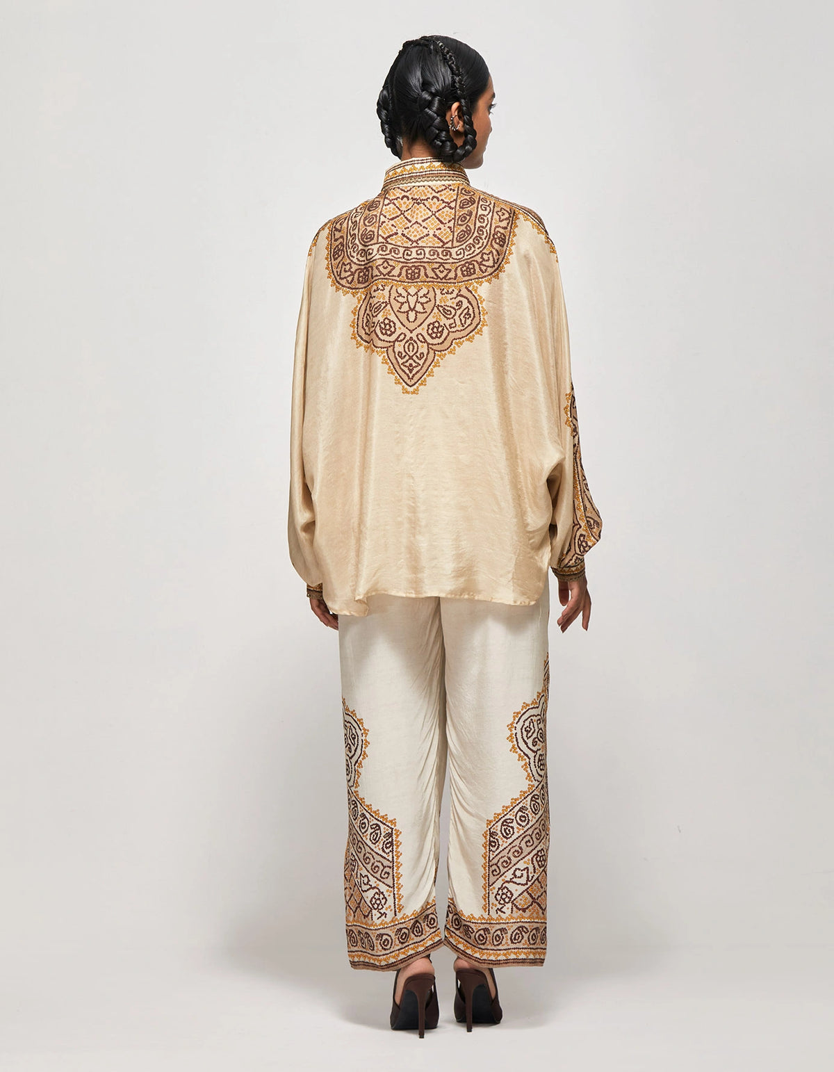 BANDHEJ : Faiza