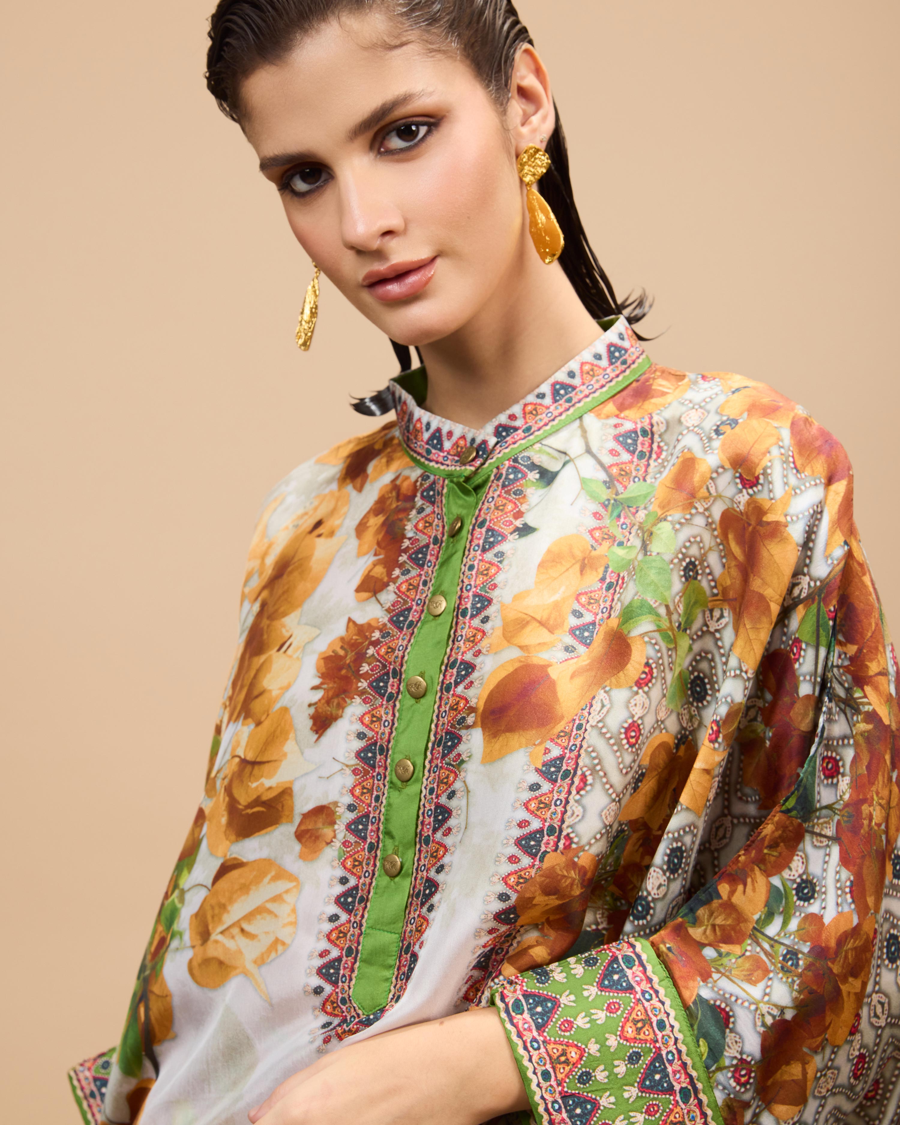 Letters to Juliet : Chanel/Sonth -  Mustard/Pale Gold