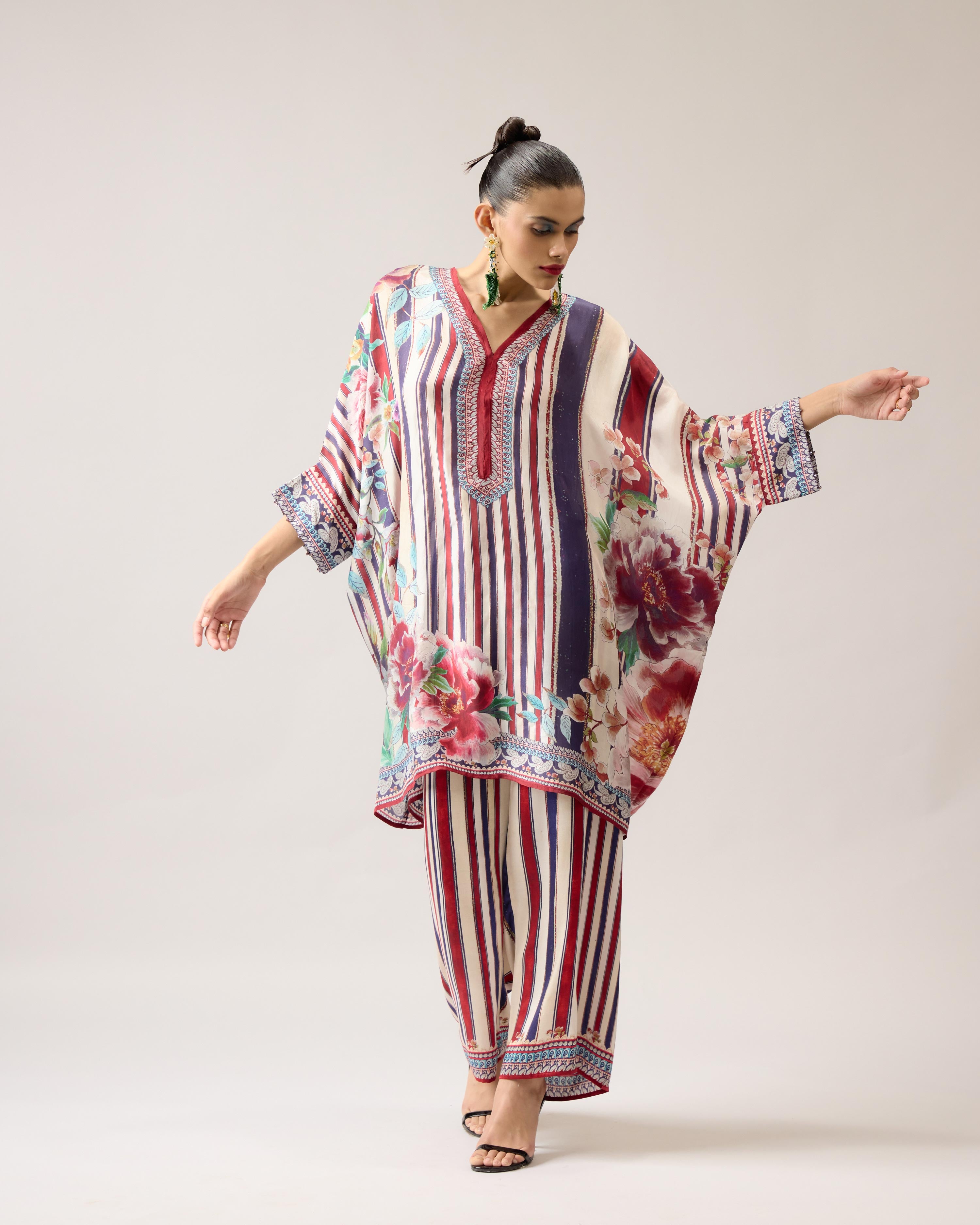 Ikebana : Chanel 36" - Stripe Flora