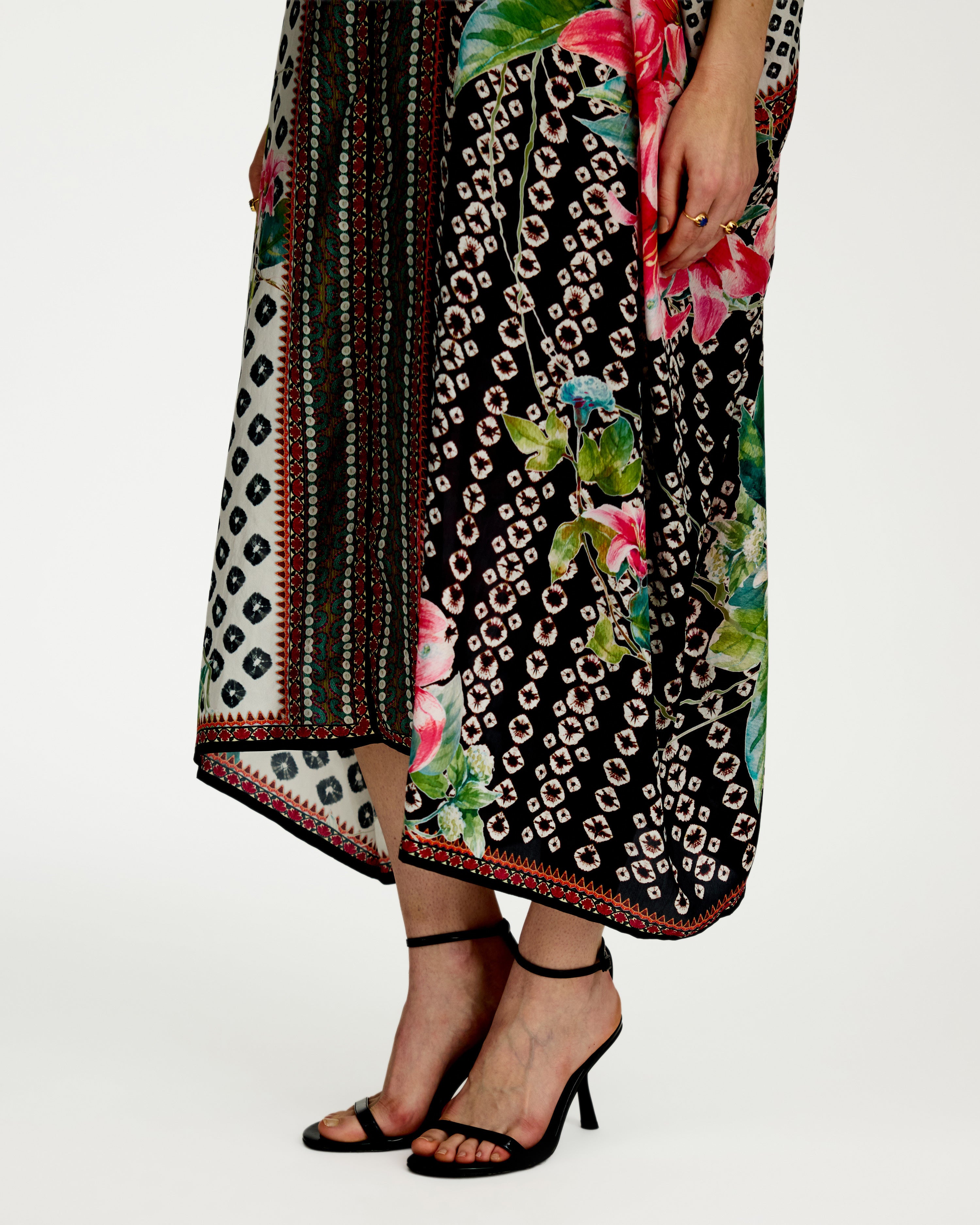 Lilium : Majida - Black/White