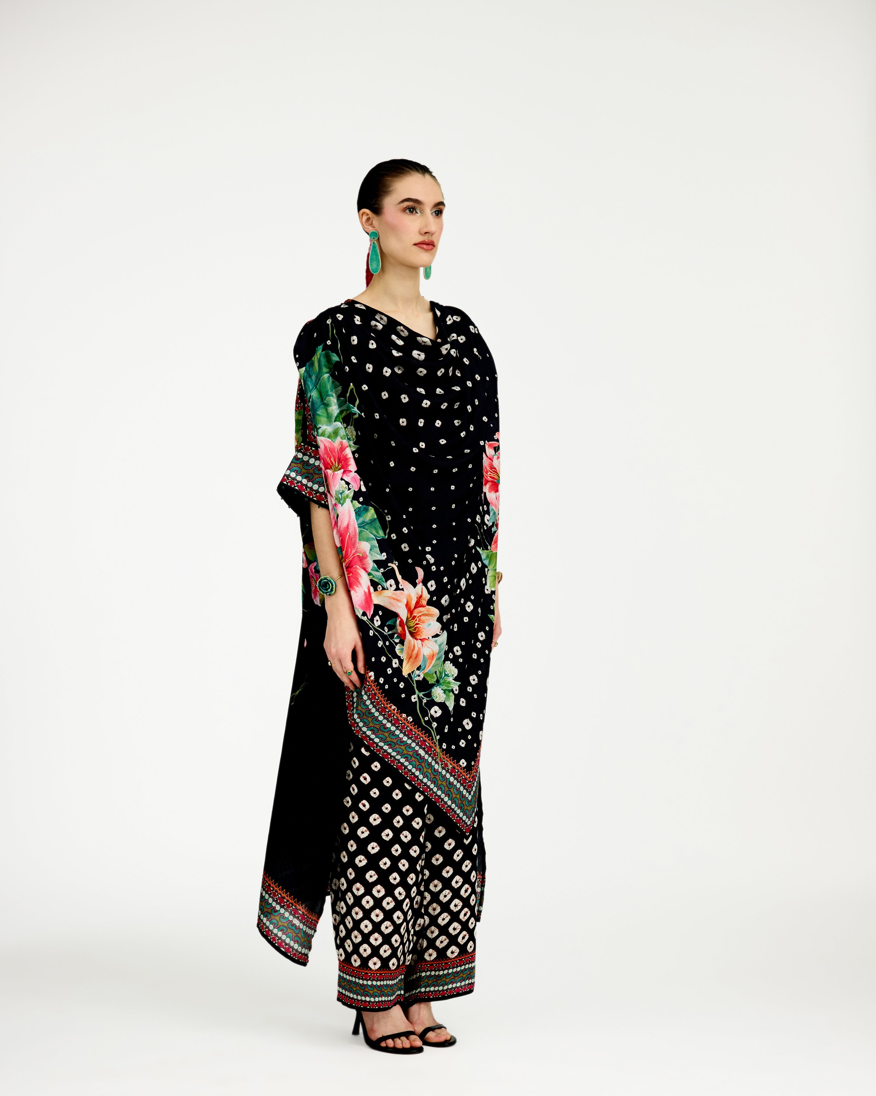 Lilium : Montijo - Black