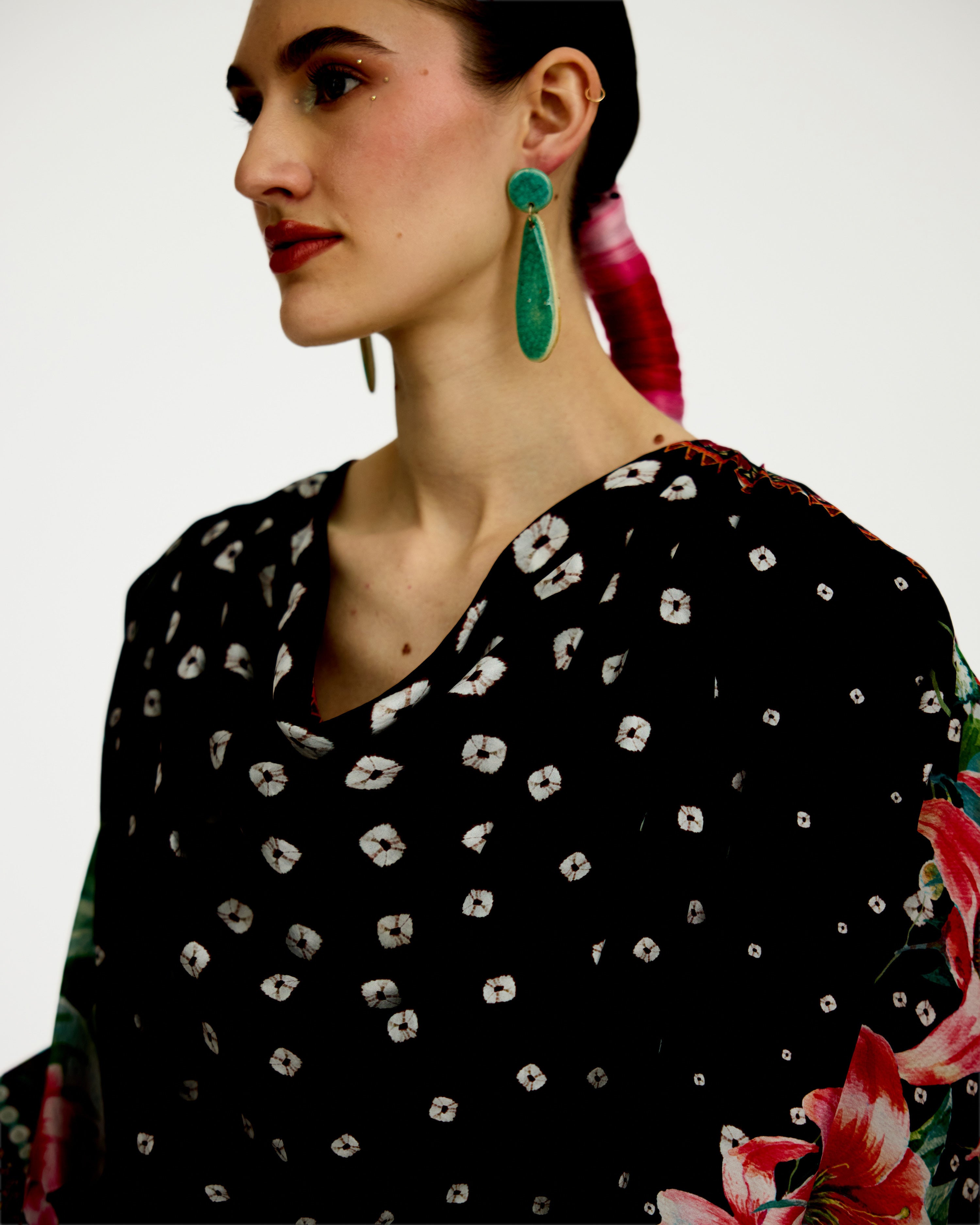 Lilium : Montijo - Black