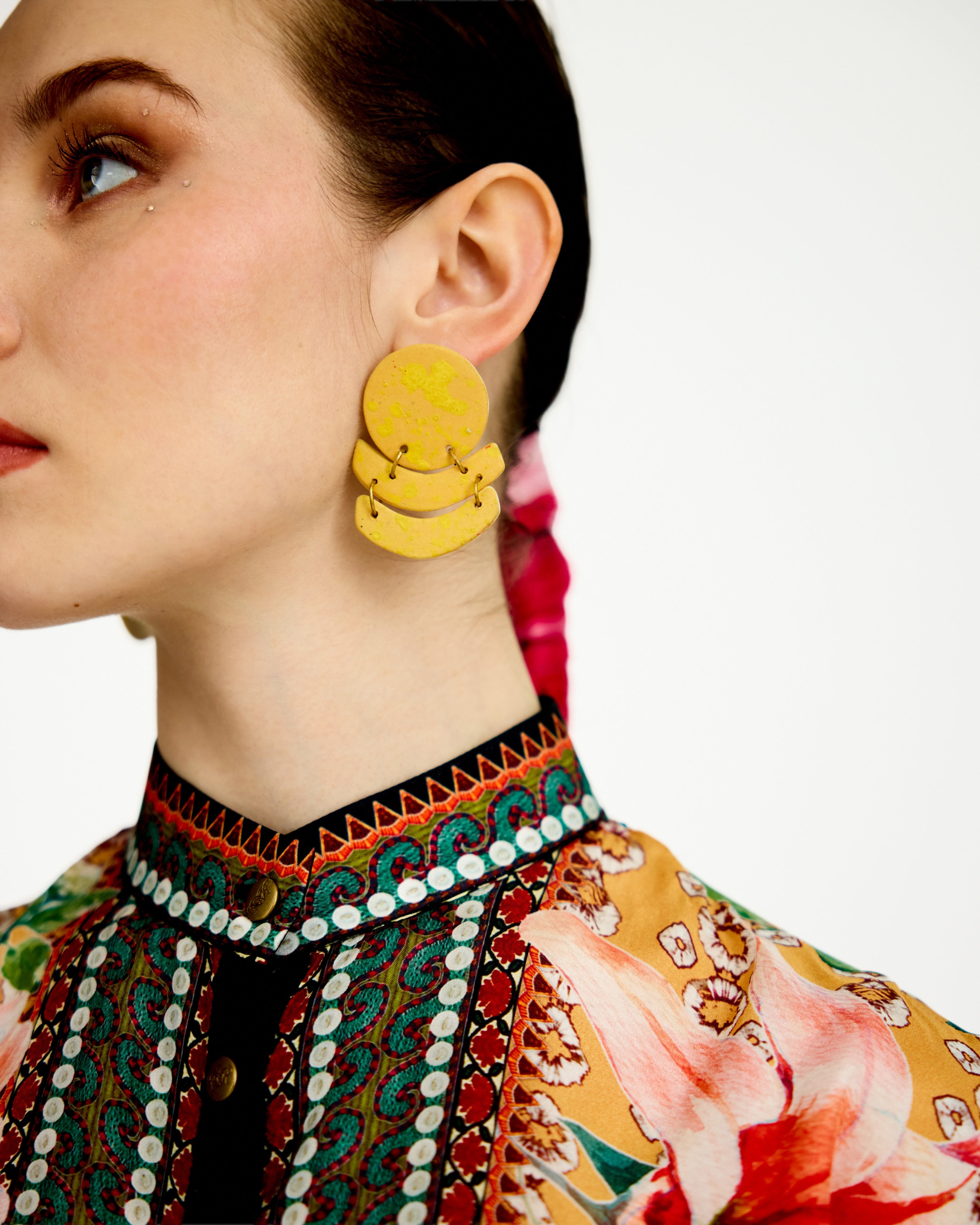 Lilium : Chanel 36" - Buttercup