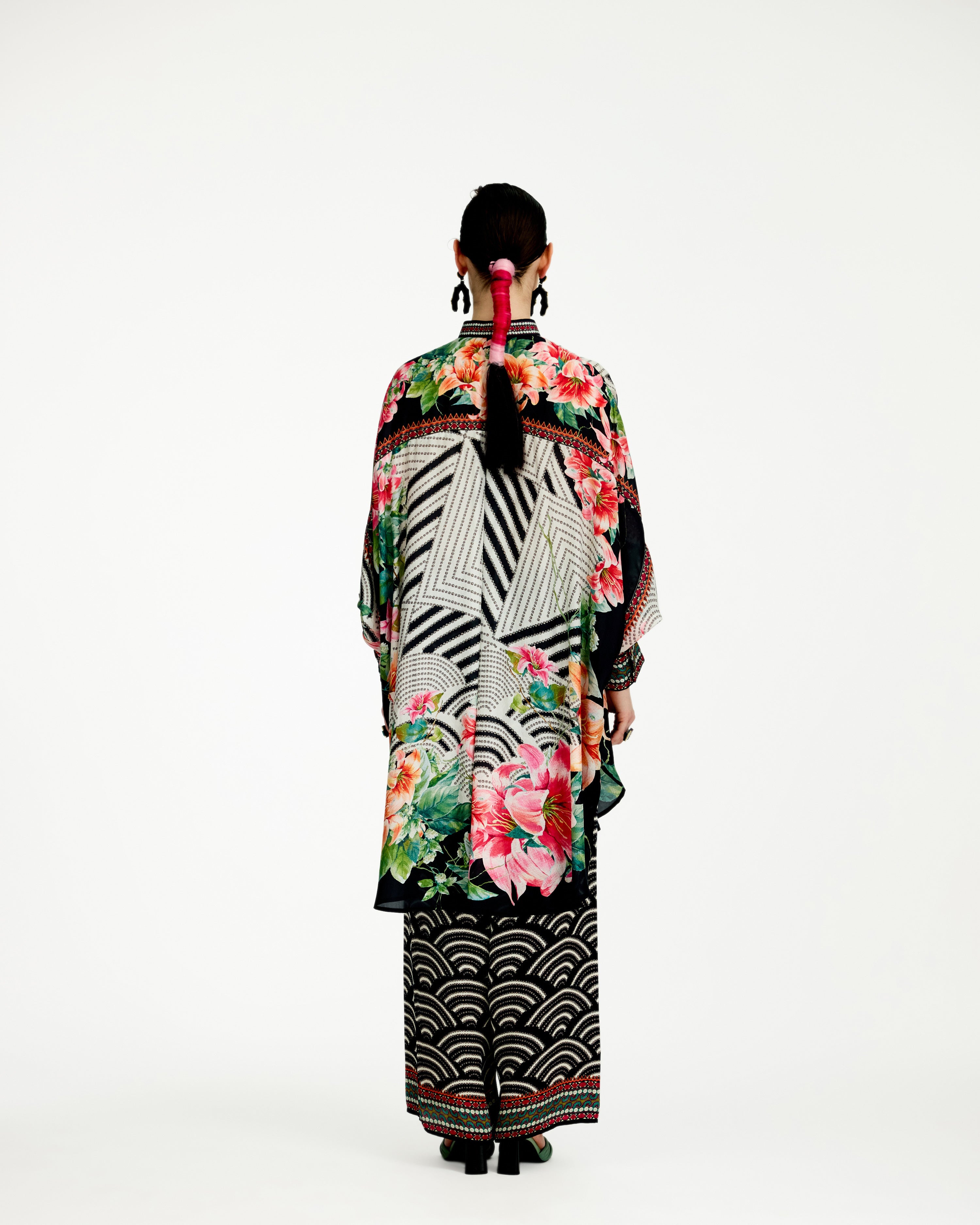 Lilium : Mabel - White/Black