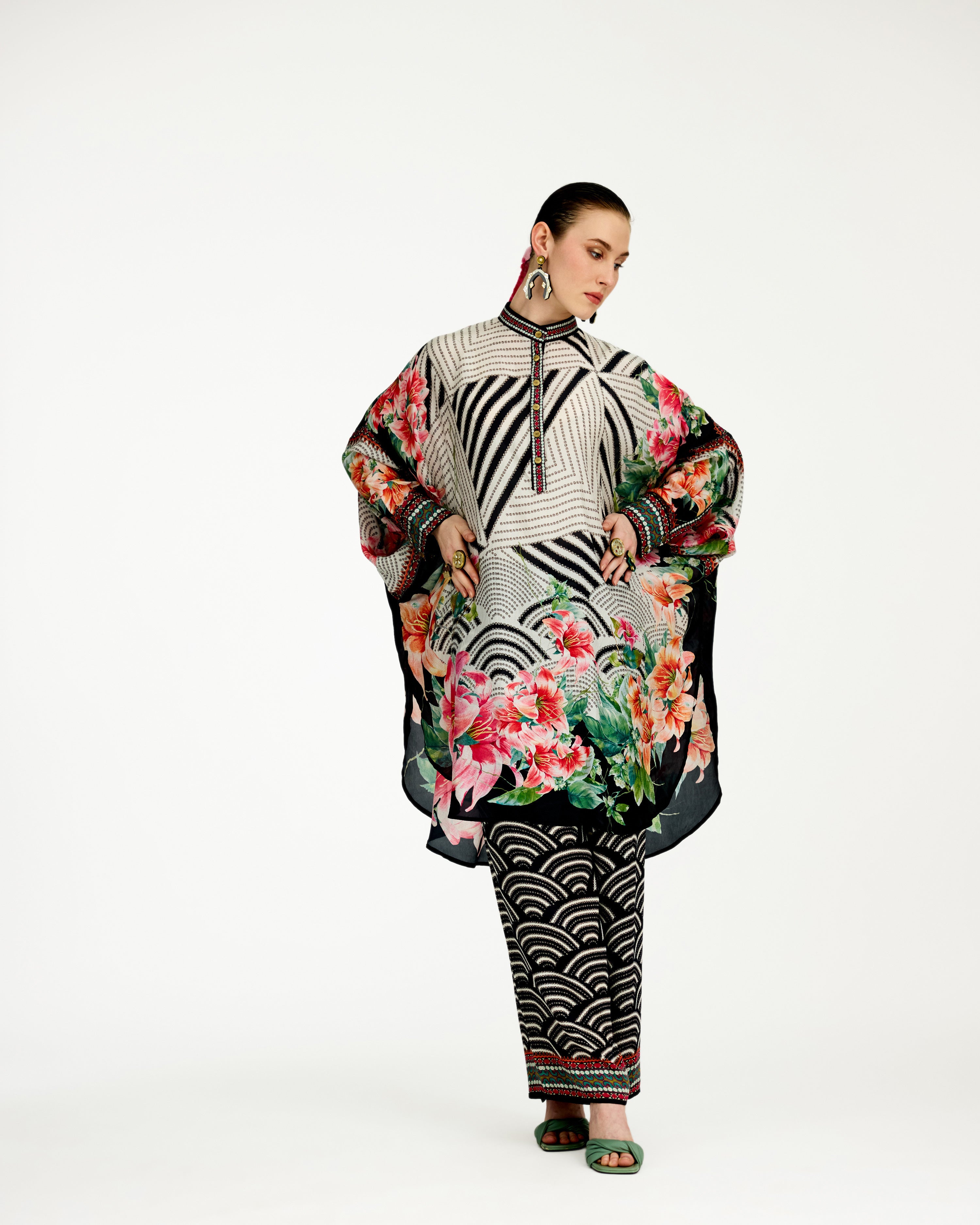 Lilium : Mabel - White/Black