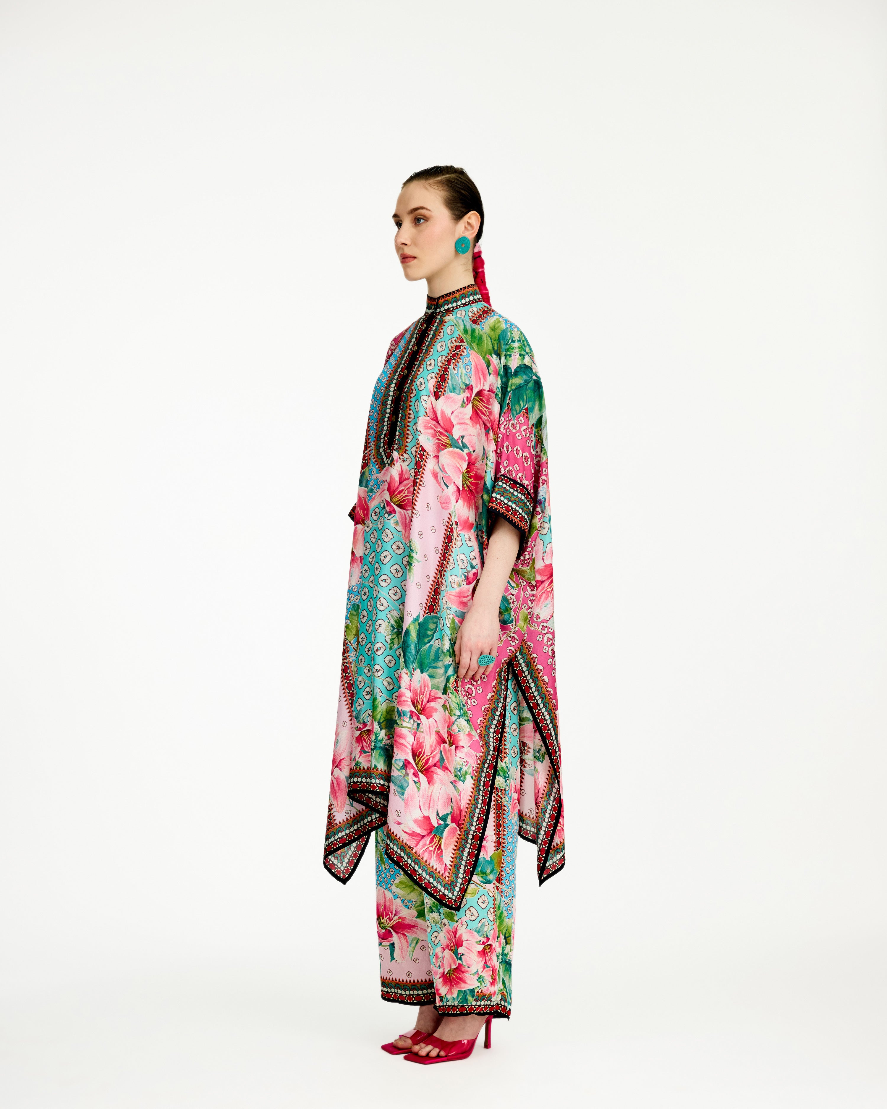 Lilium : Chantelle 42" - Aqua/Pink