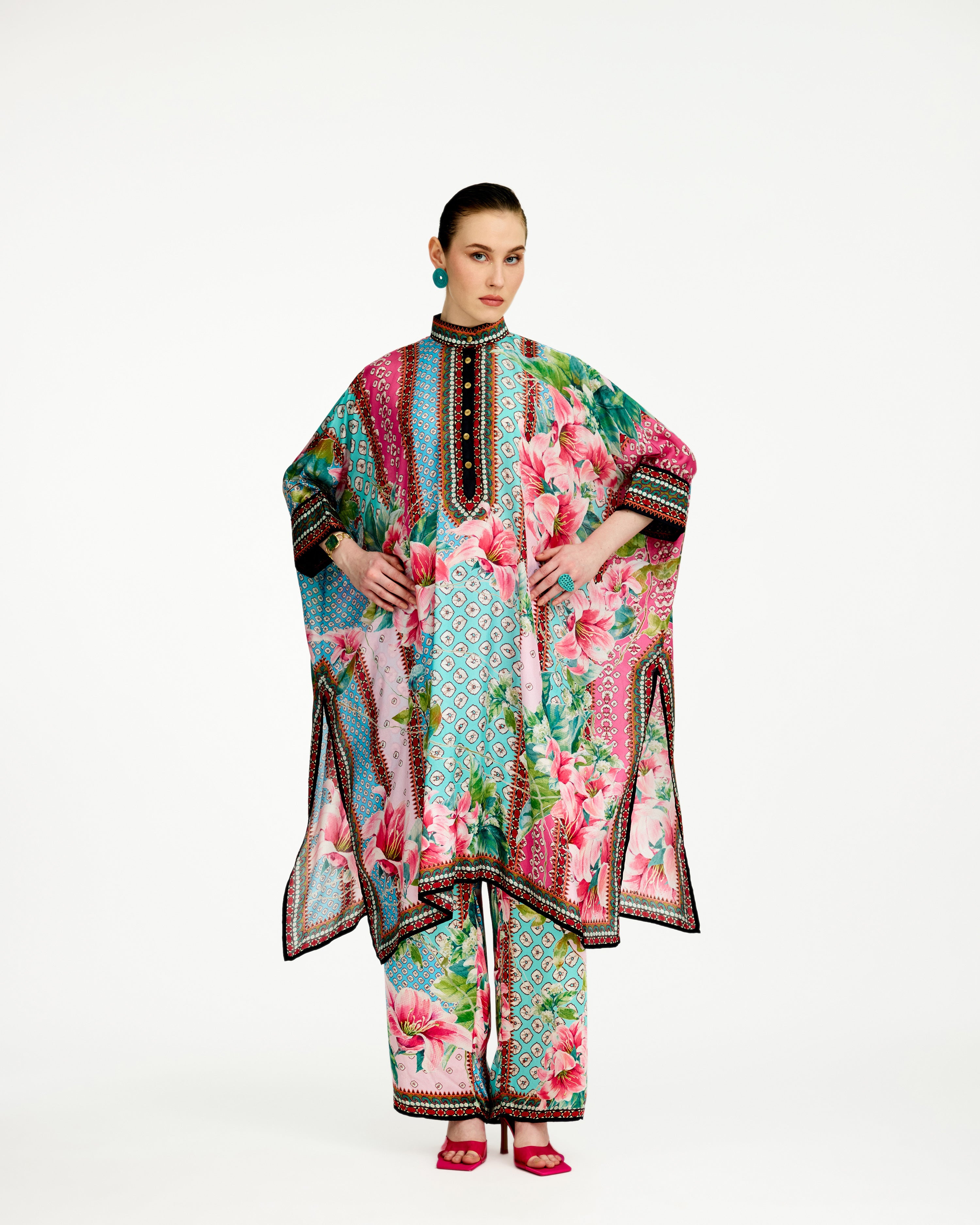 Lilium : Chantelle 42" - Aqua/Pink