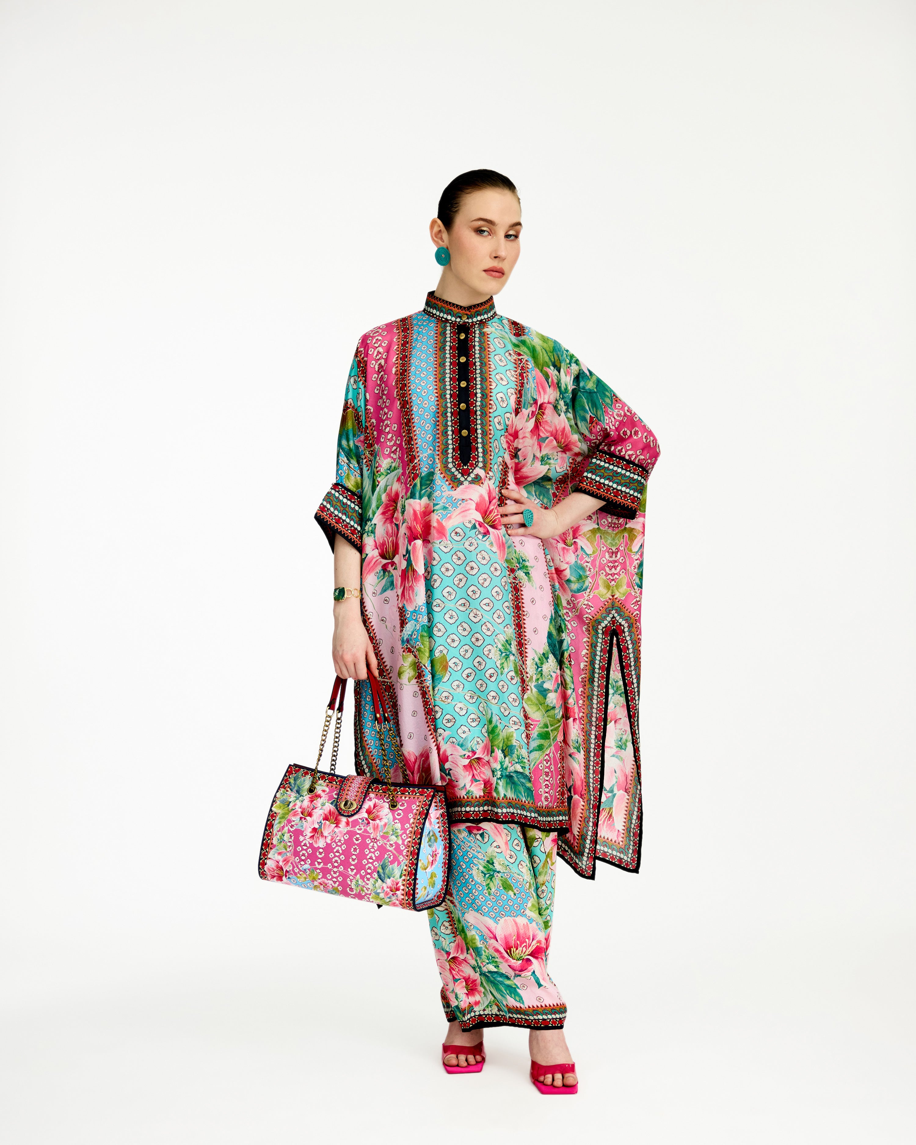 Lilium : Chantelle 42" - Aqua/Pink