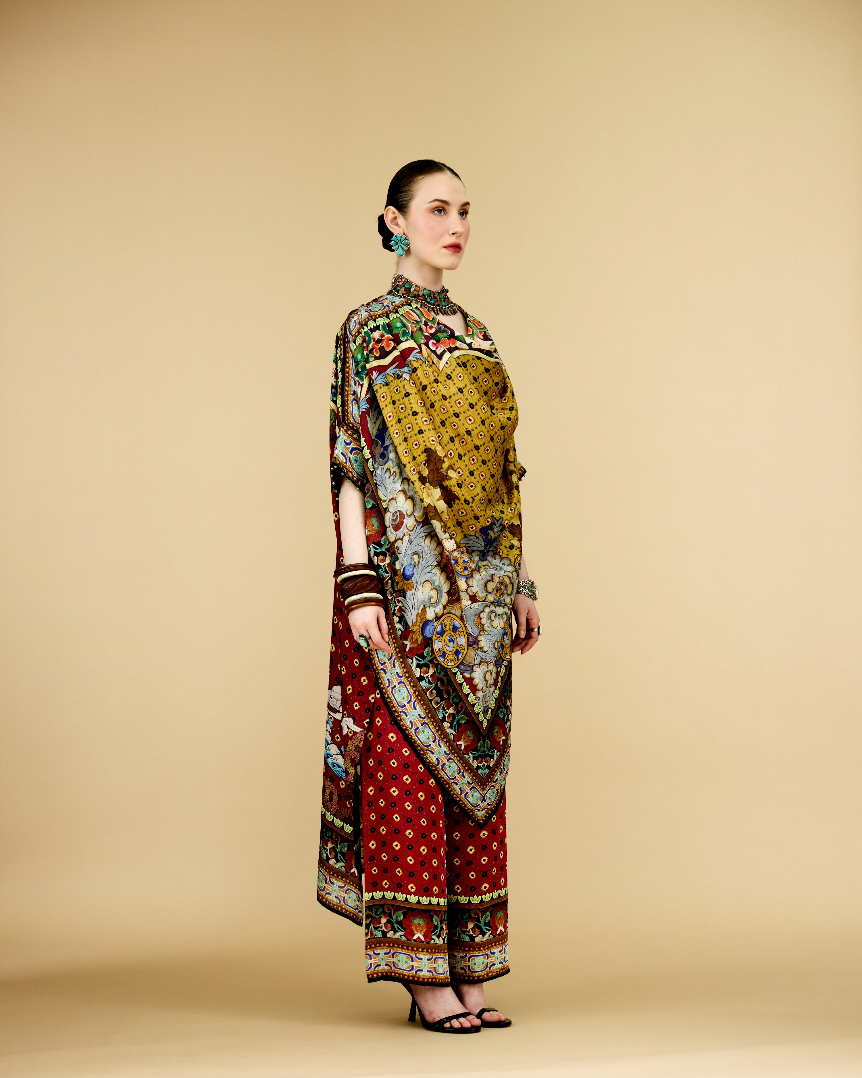 Ladakh : Montijo -Gold/Red