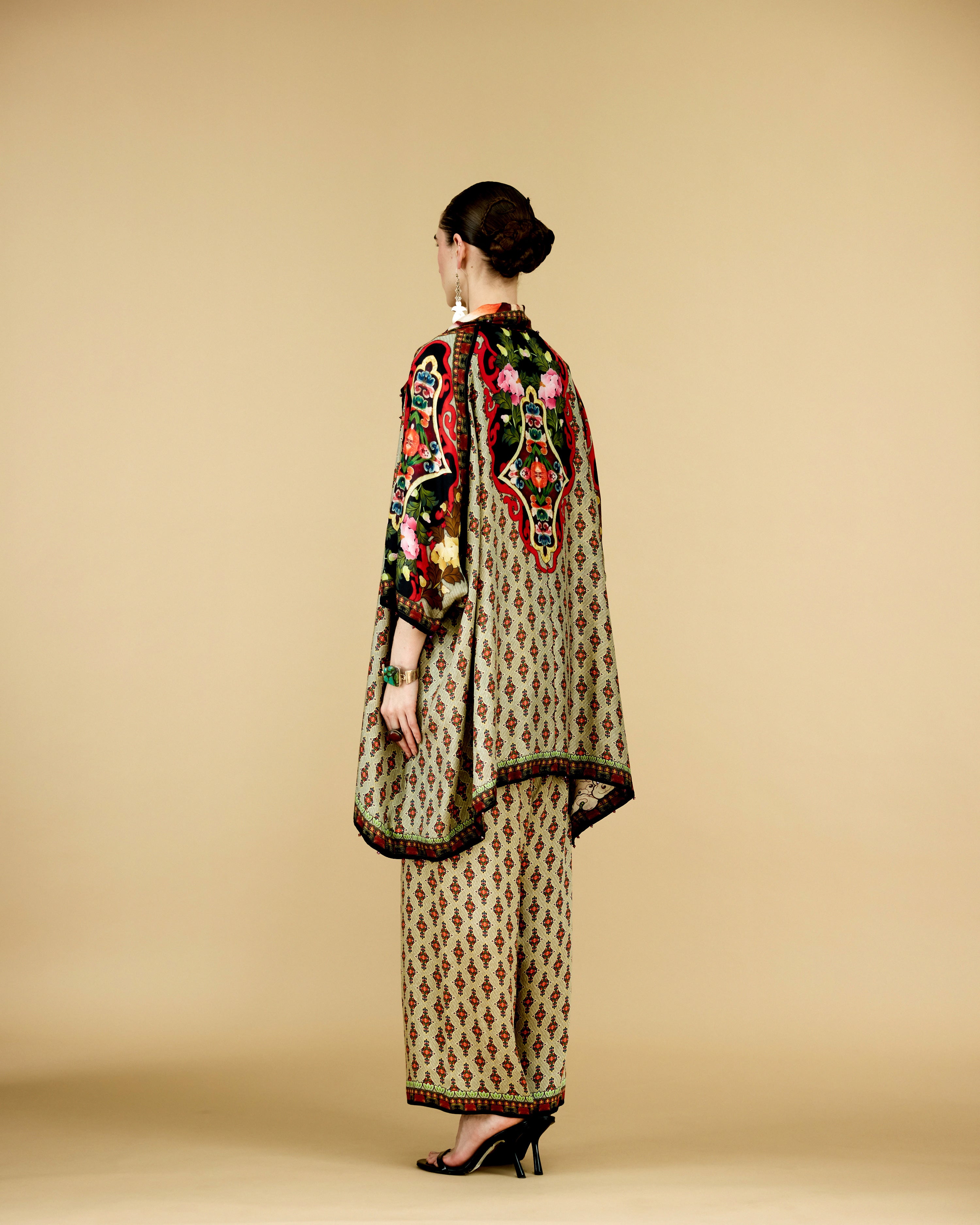 Ladakh : Adhira - Beige/Multi