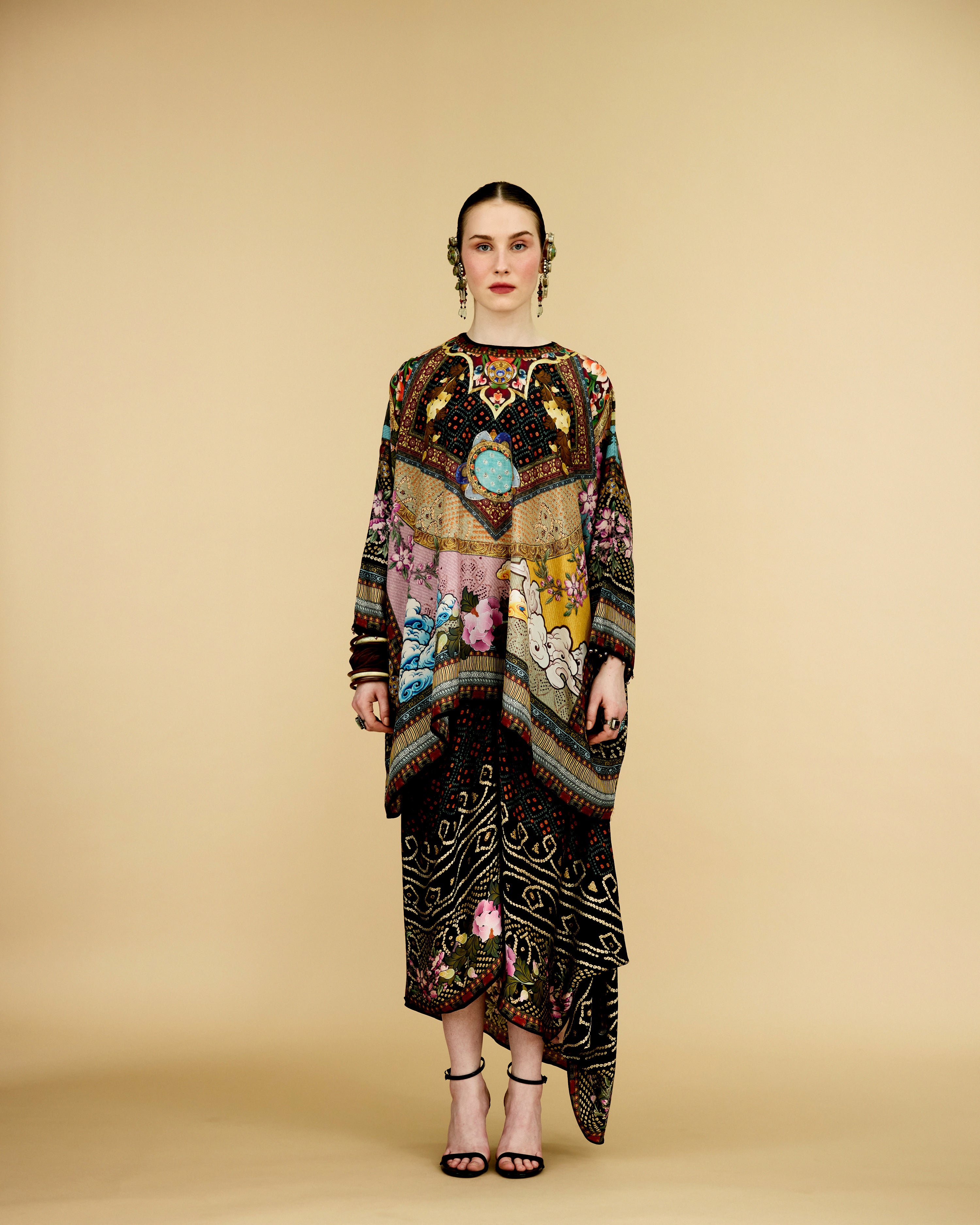 Ladakh : Insha - Black/Taupe
