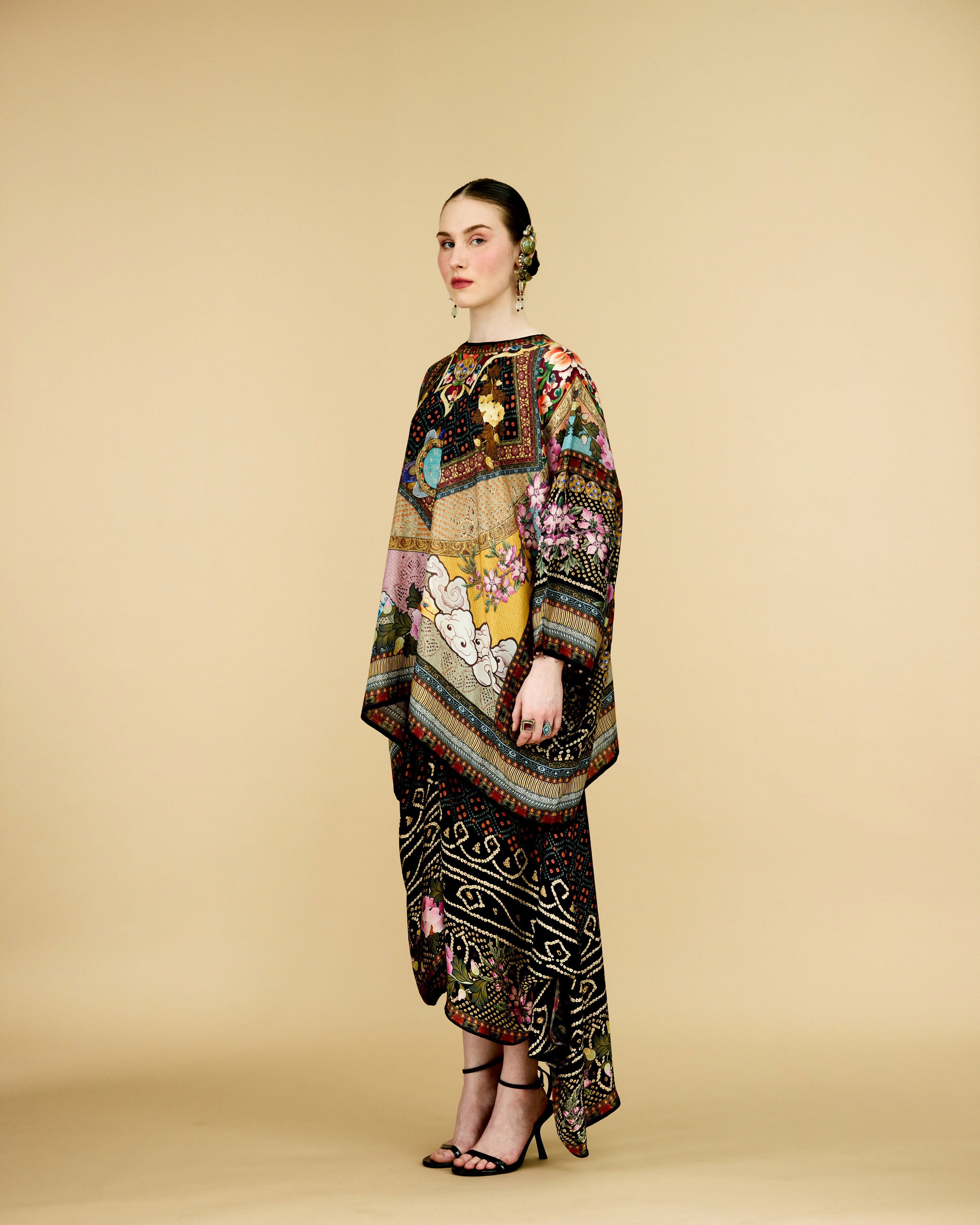 Ladakh : Insha - Black/Taupe
