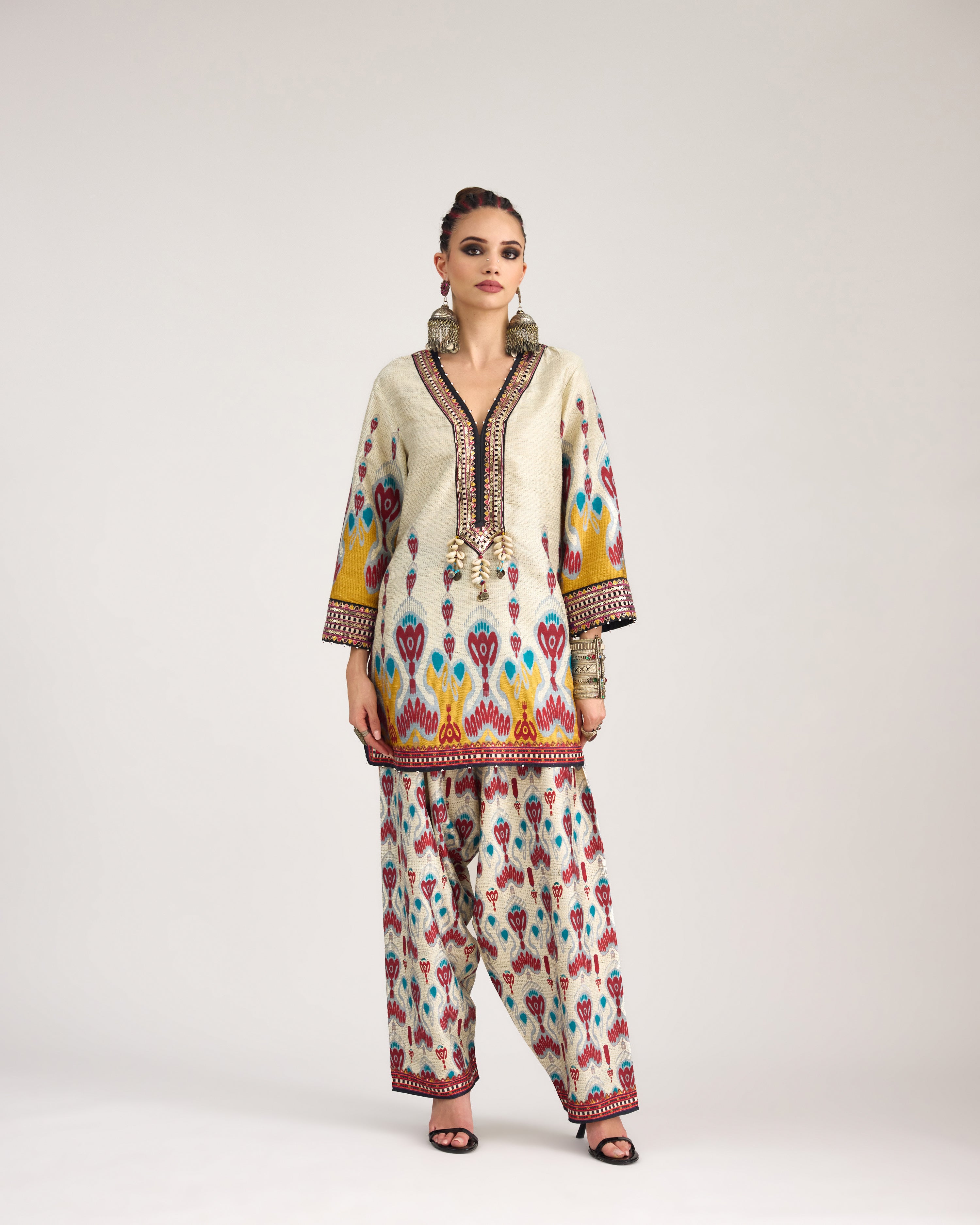 Tangier : Resham - Eggshell