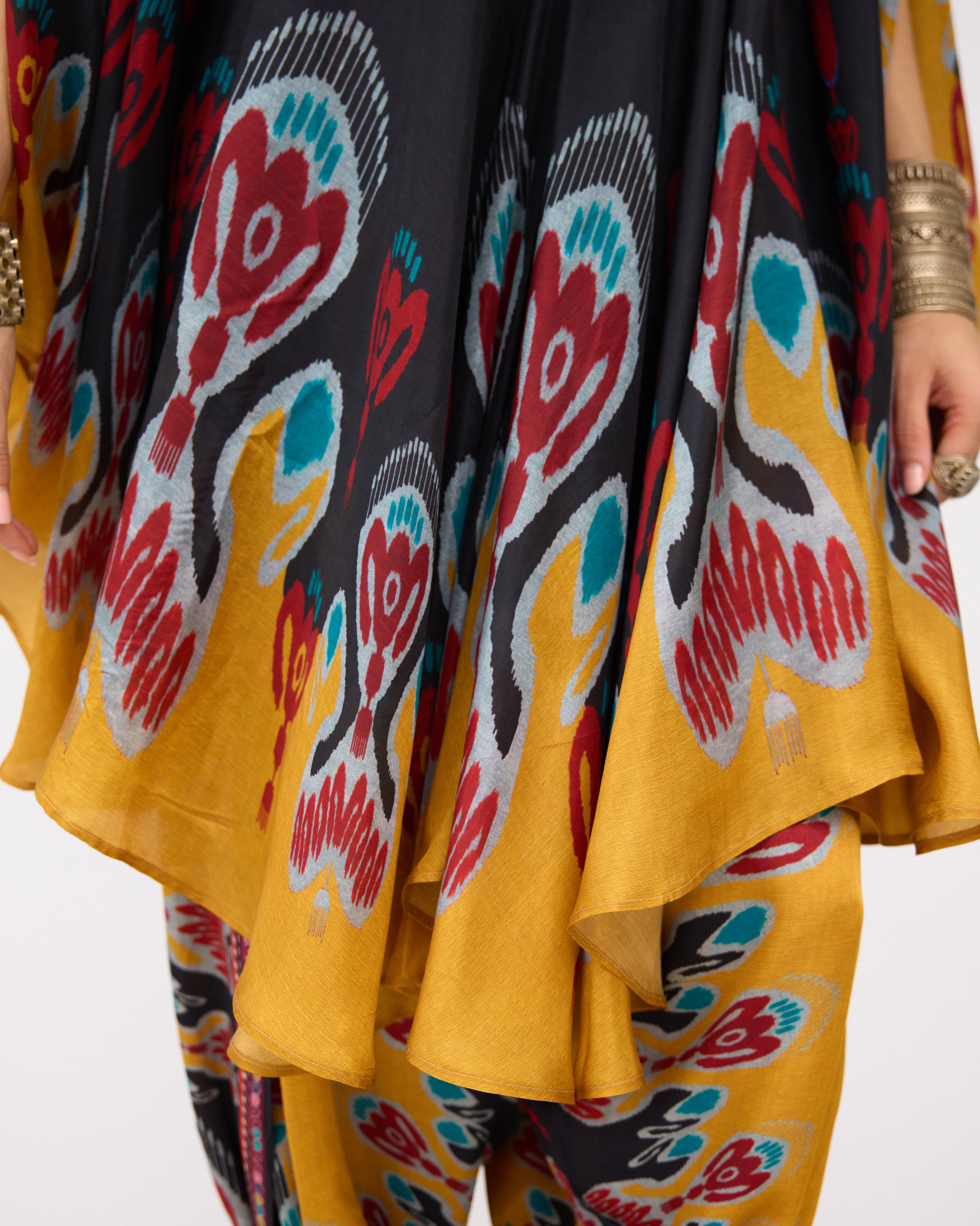 Tangier : Farah - Charcoal/Multi