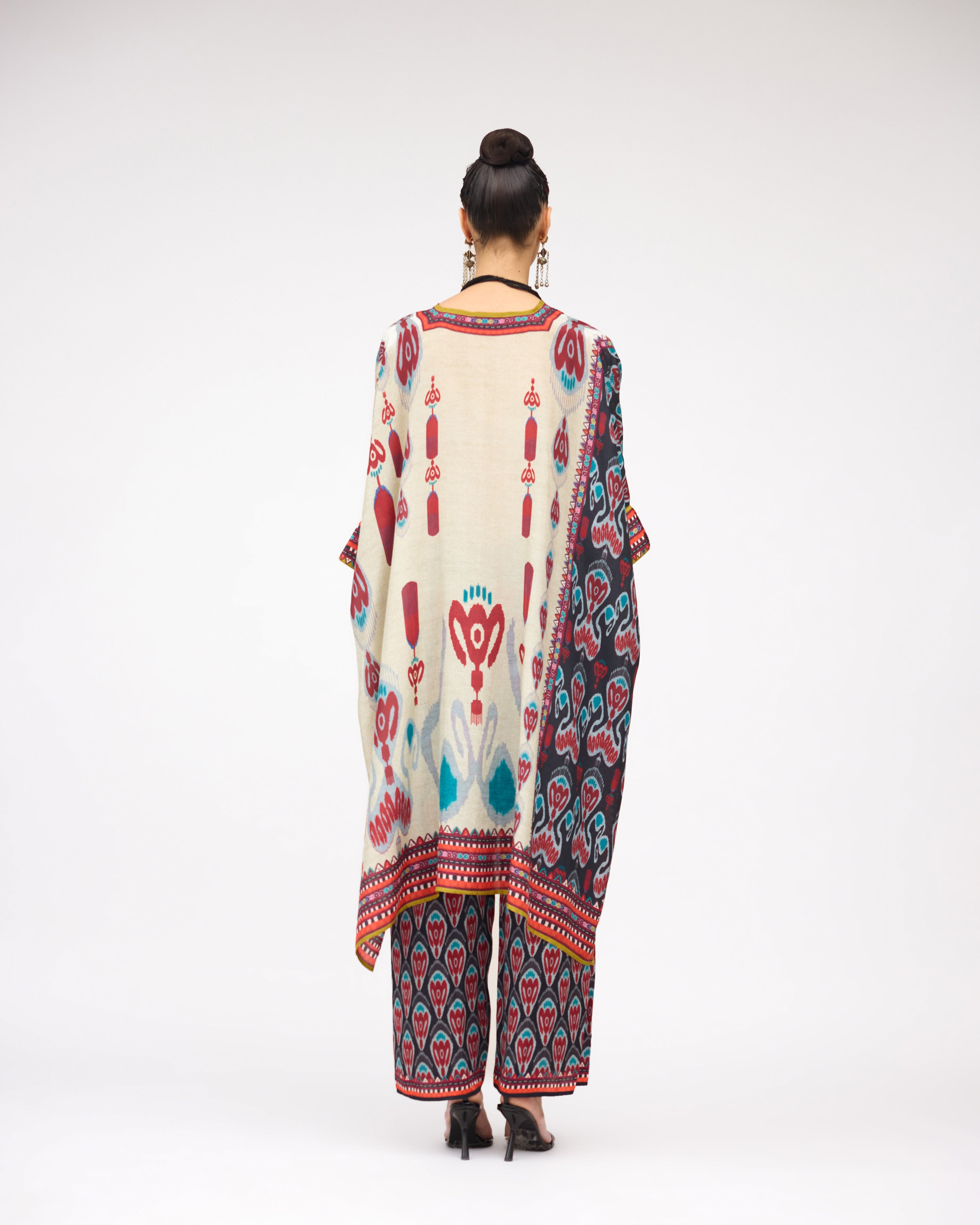 Tangier : Chantelle 42" - Eggshell/Multi