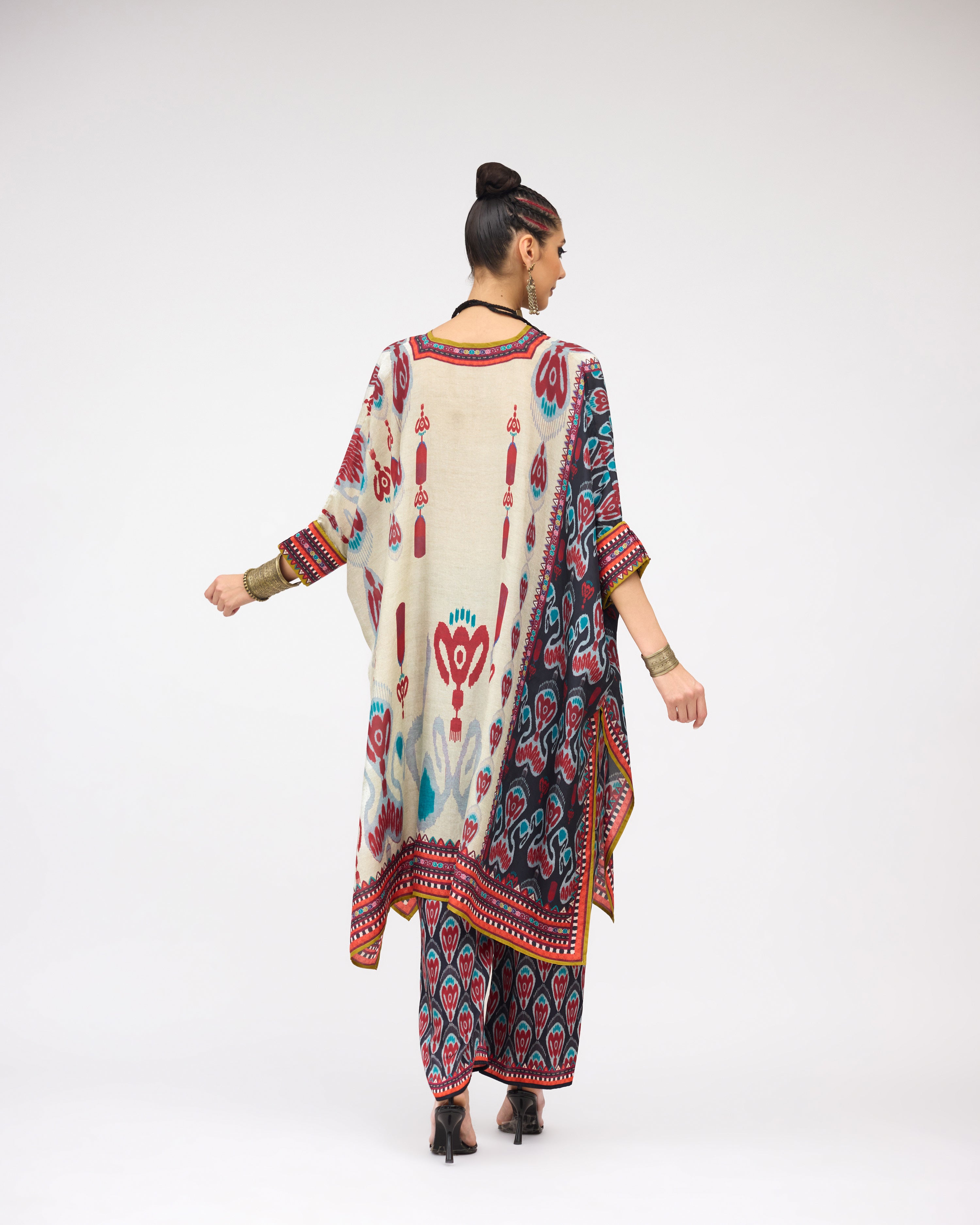 Tangier : Chantelle 42" - Eggshell/Multi