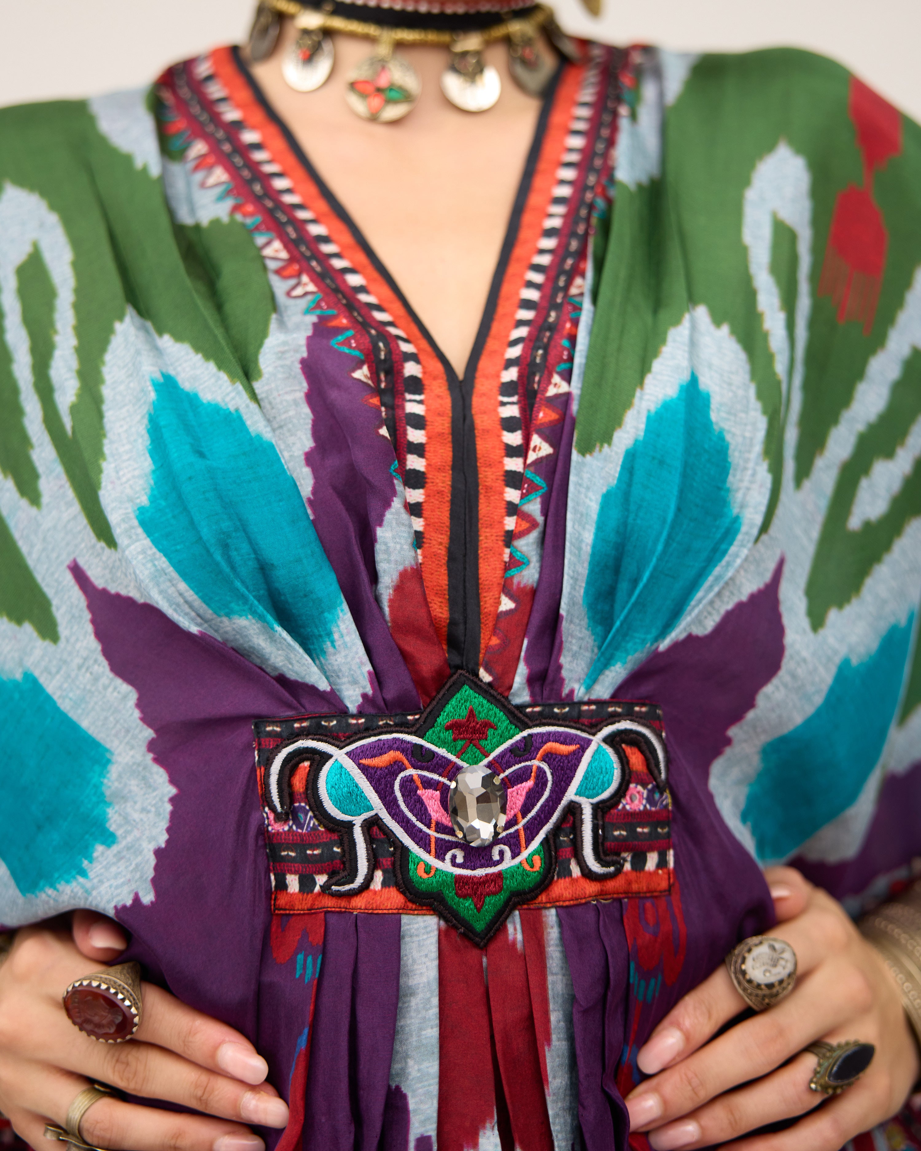 Tangier : Maya/Indonesia - Purple/Multi