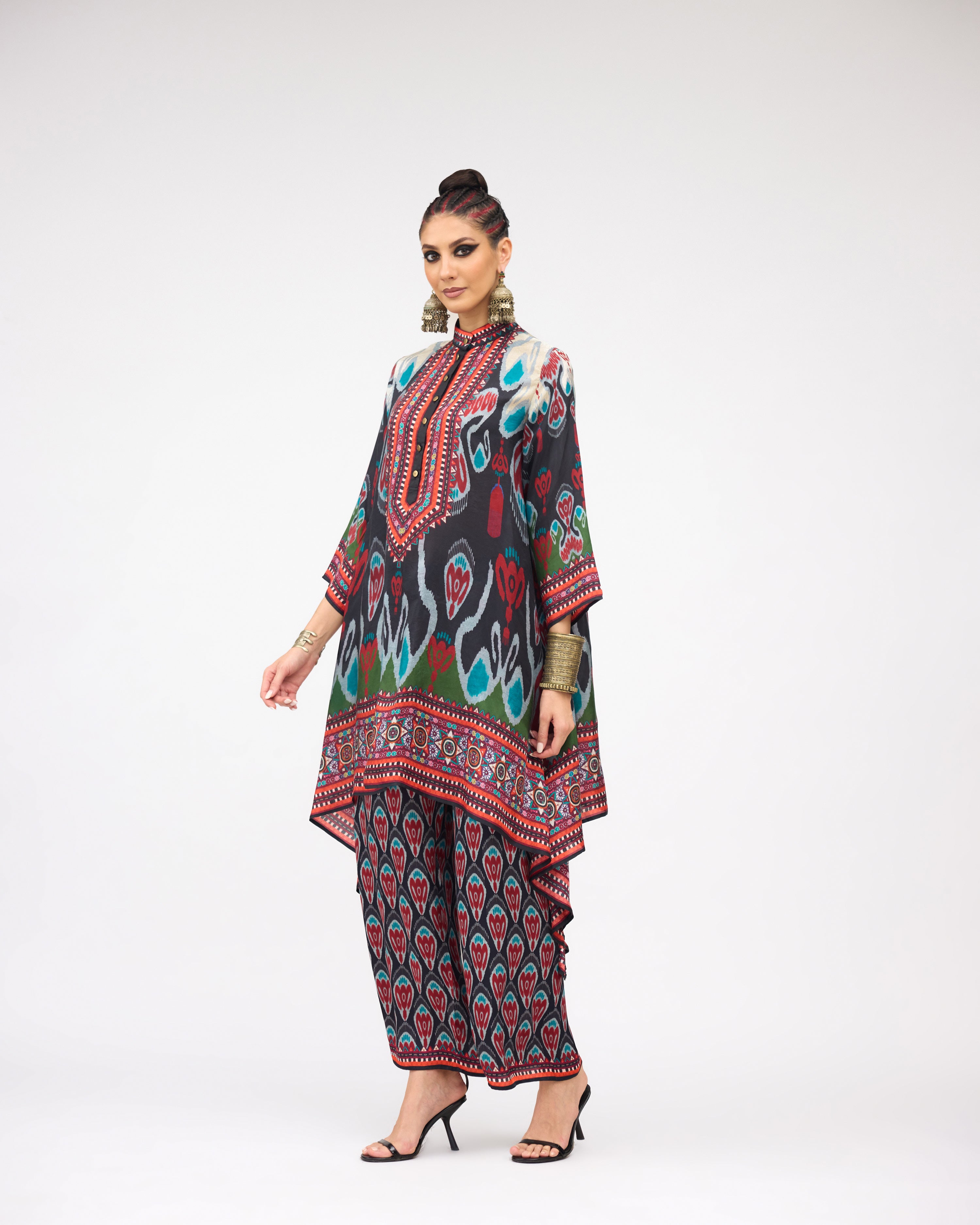 Tangier : Navya - Charcoal/Multi