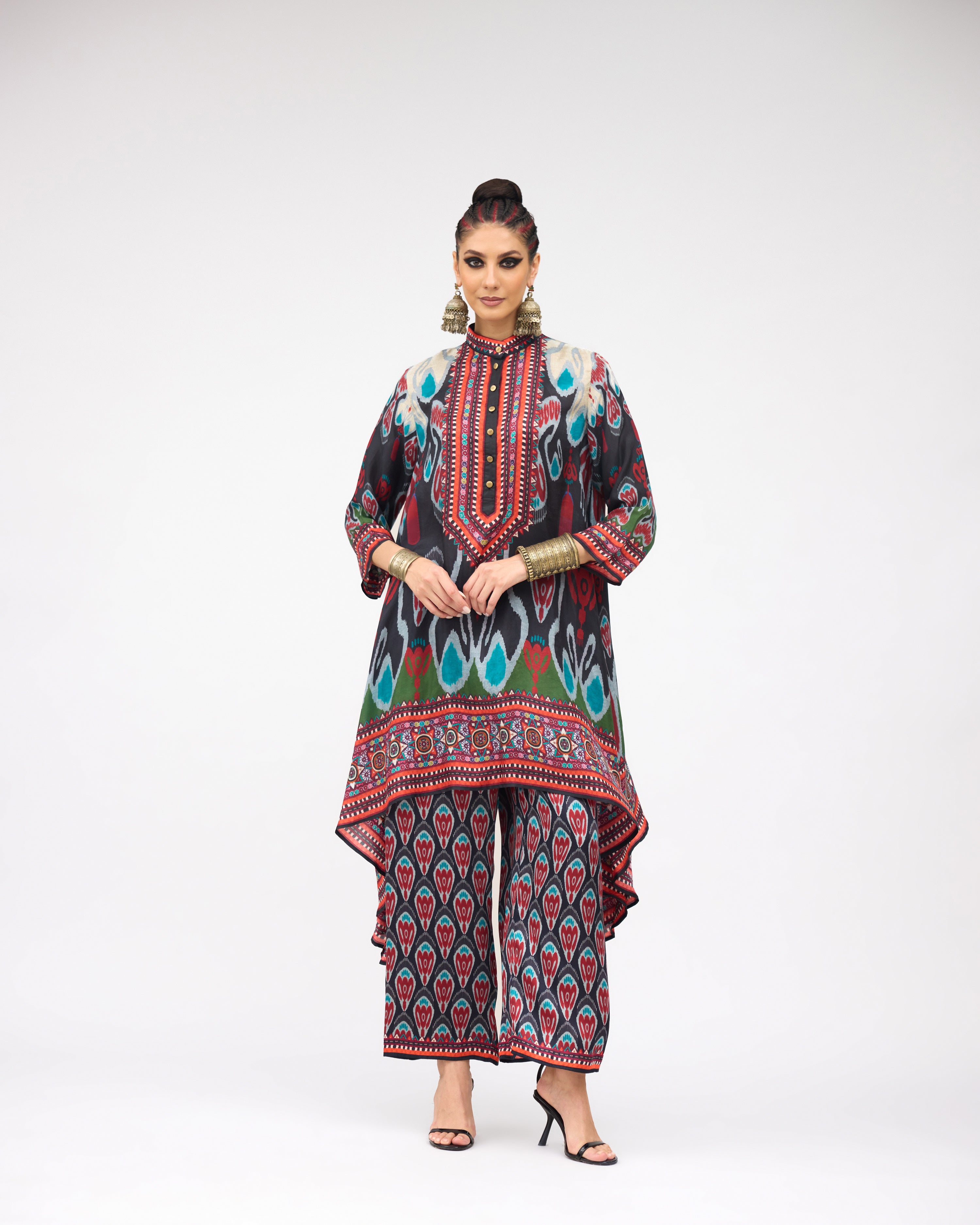 Tangier : Navya - Charcoal/Multi