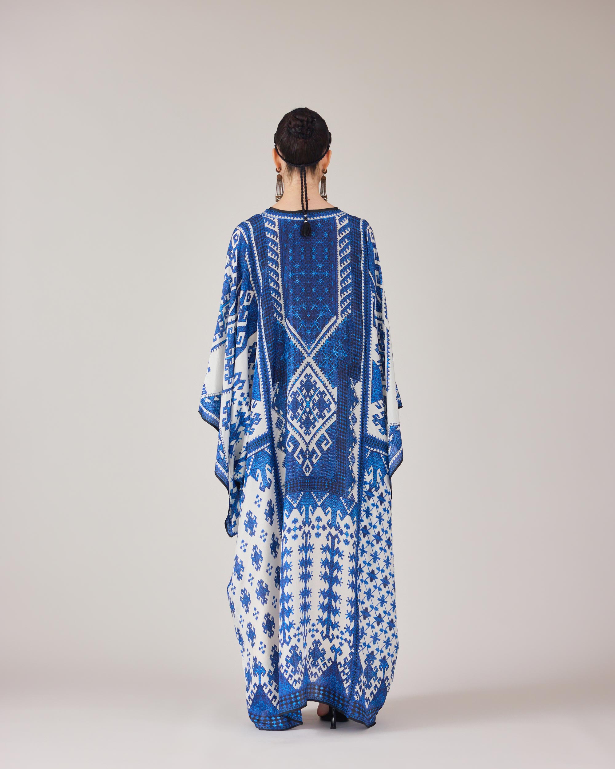 Phulkari : Beatrice