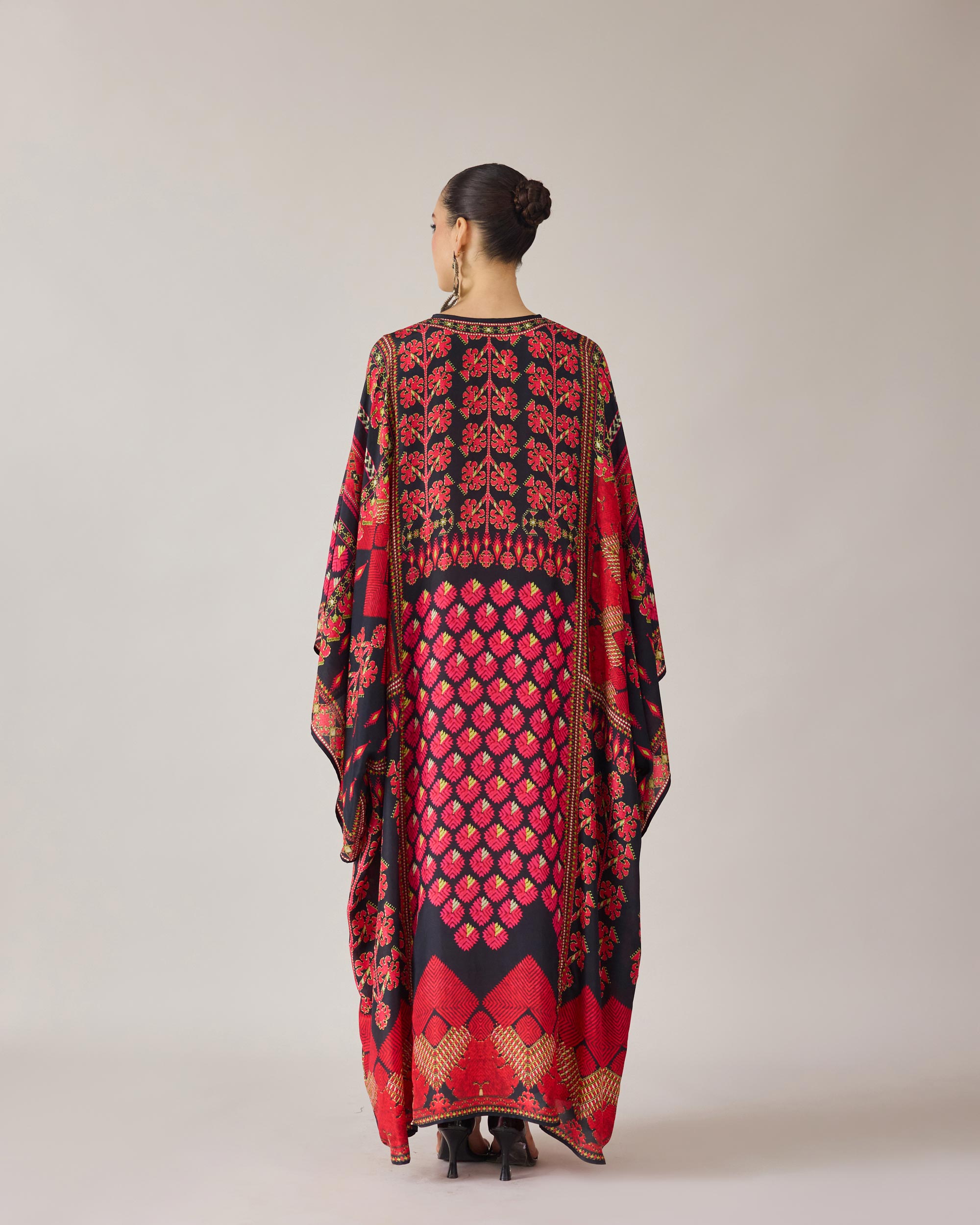 Phulkari : Beatrice