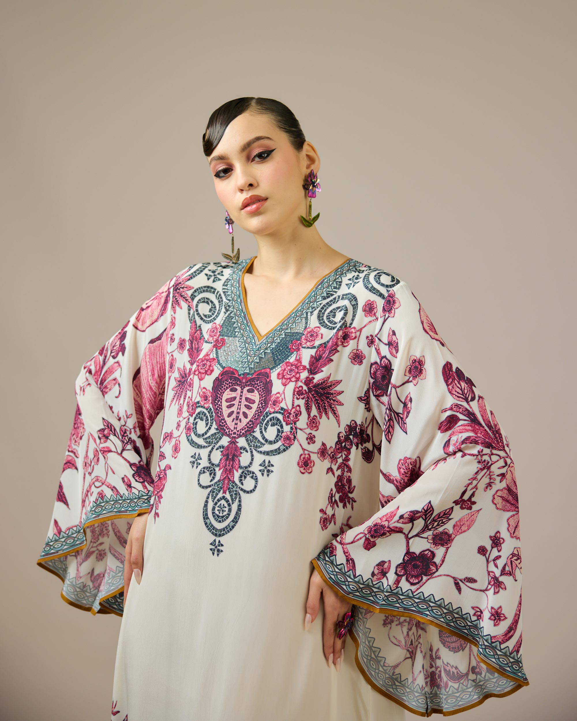 Florence : Barkha - Ivory/Raspberry