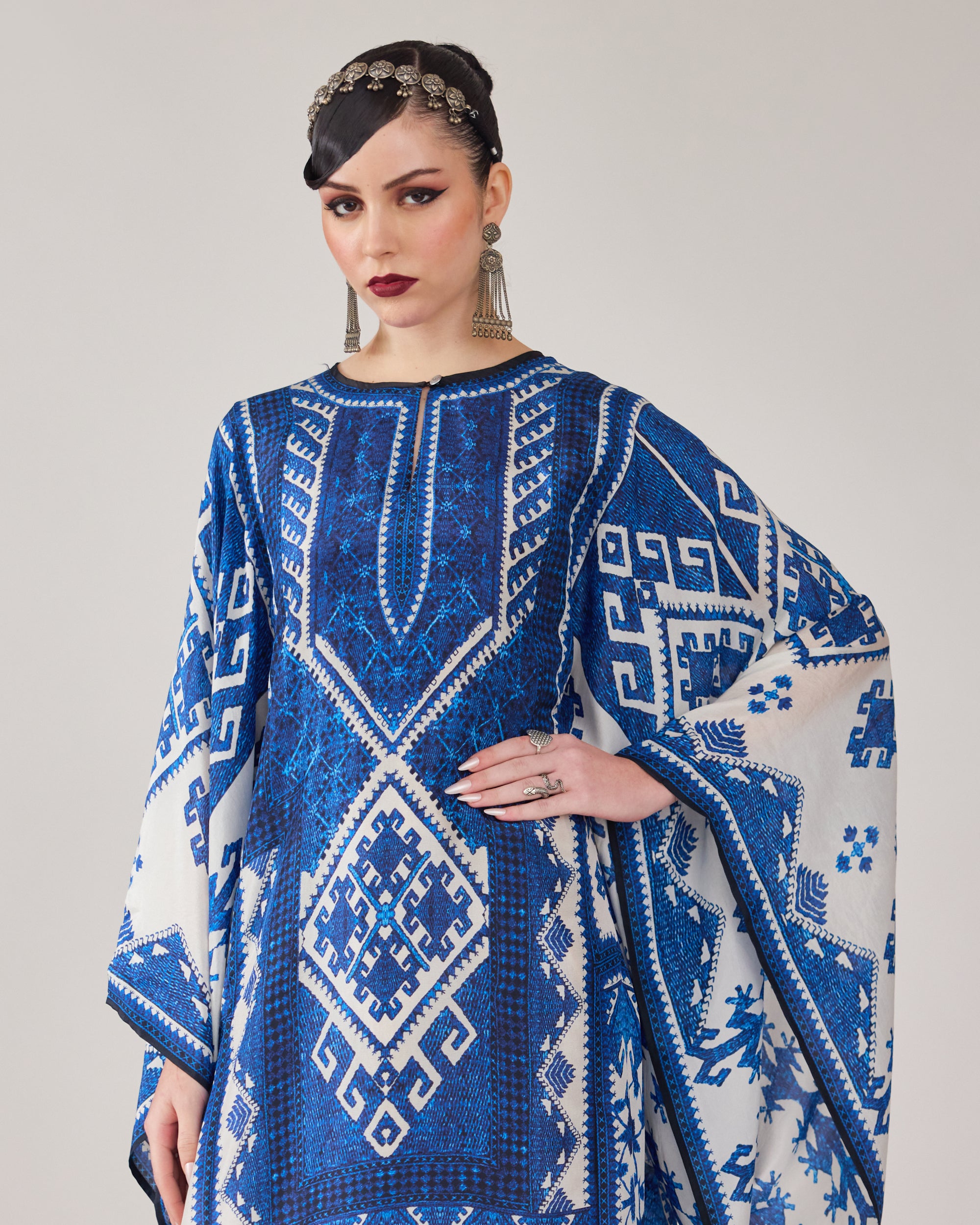 Phulkari : Beatrice