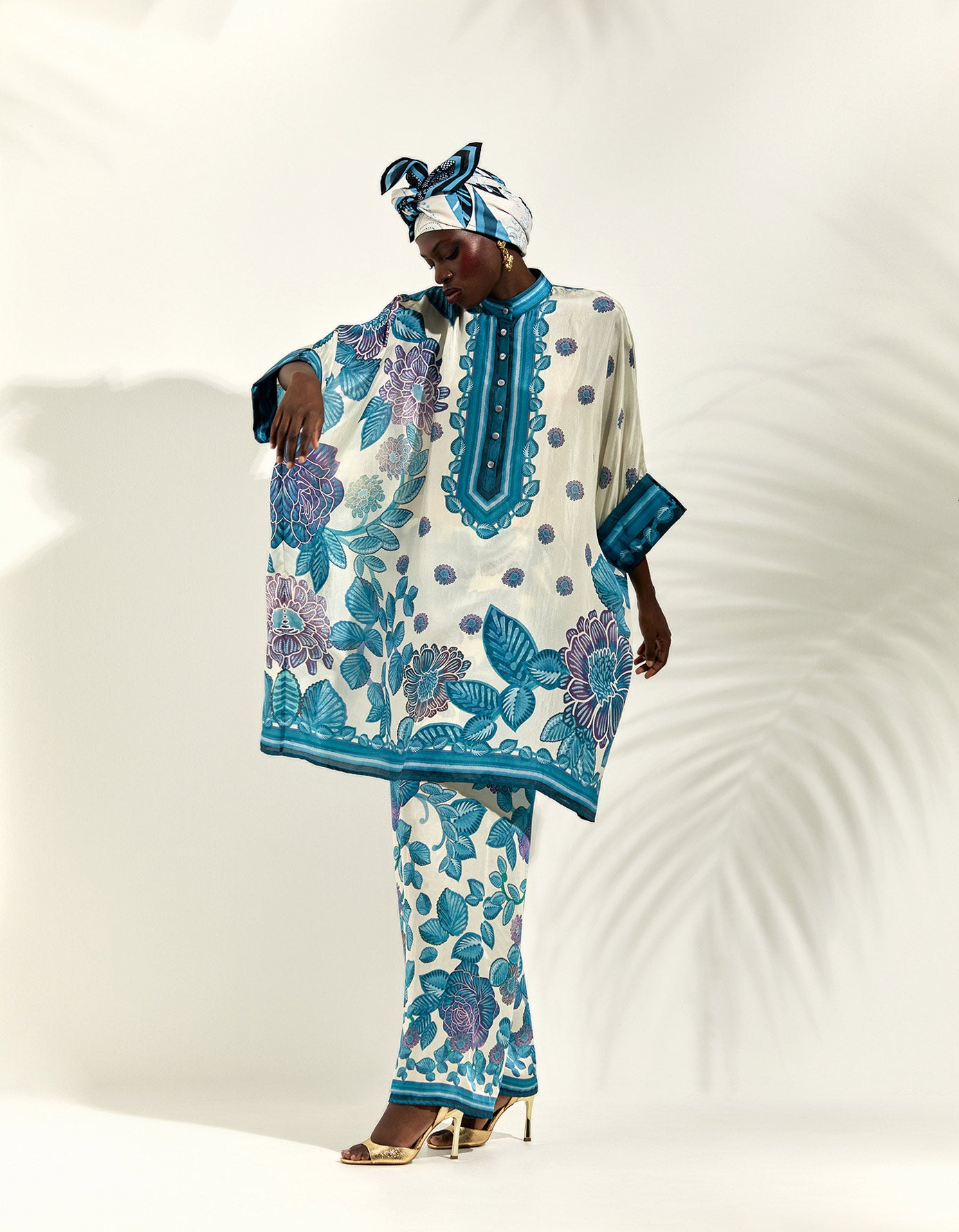 Jamaica : Chanel 36" - Ivory/Blue