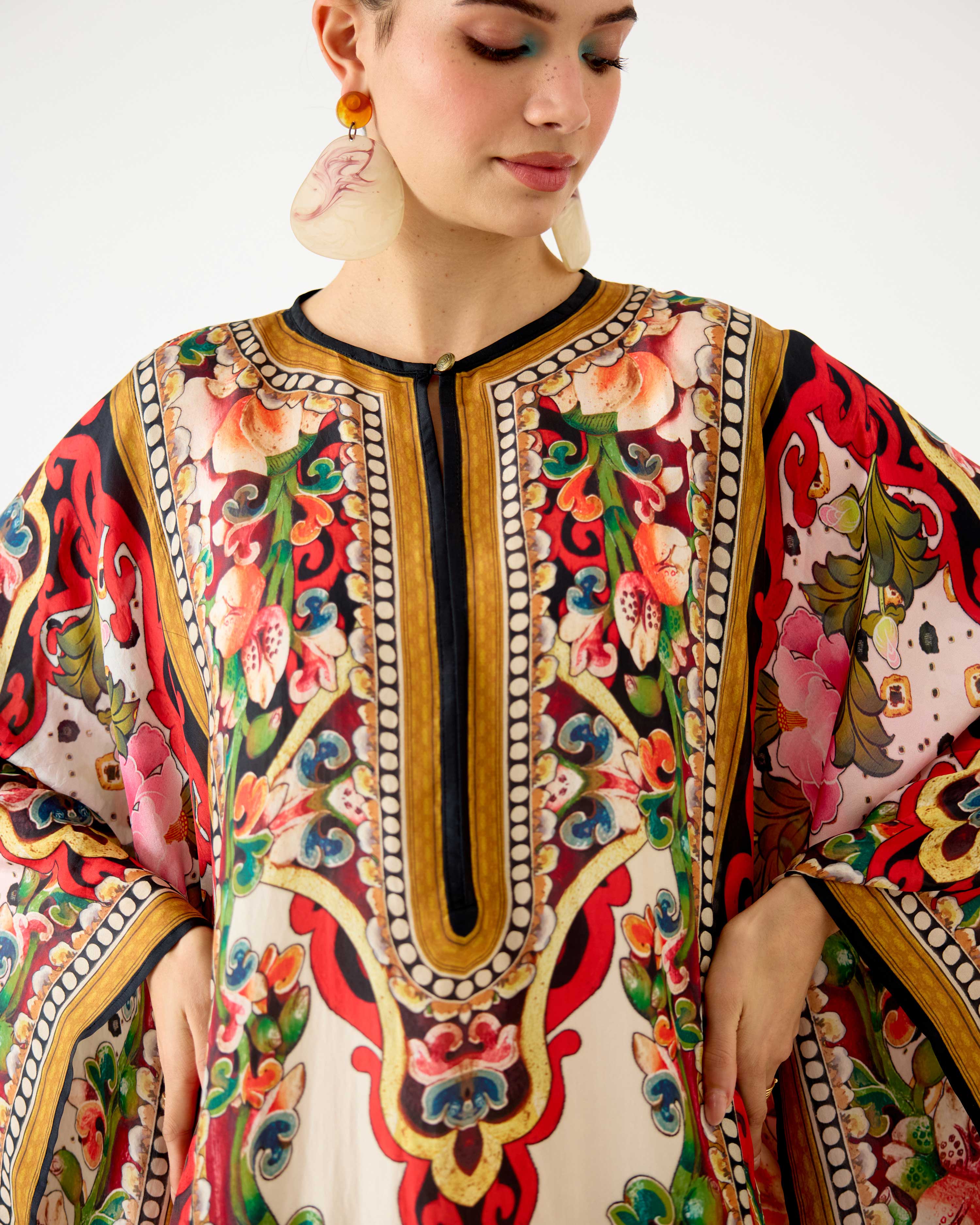 Ladakh : Beatrice - Beige/Red