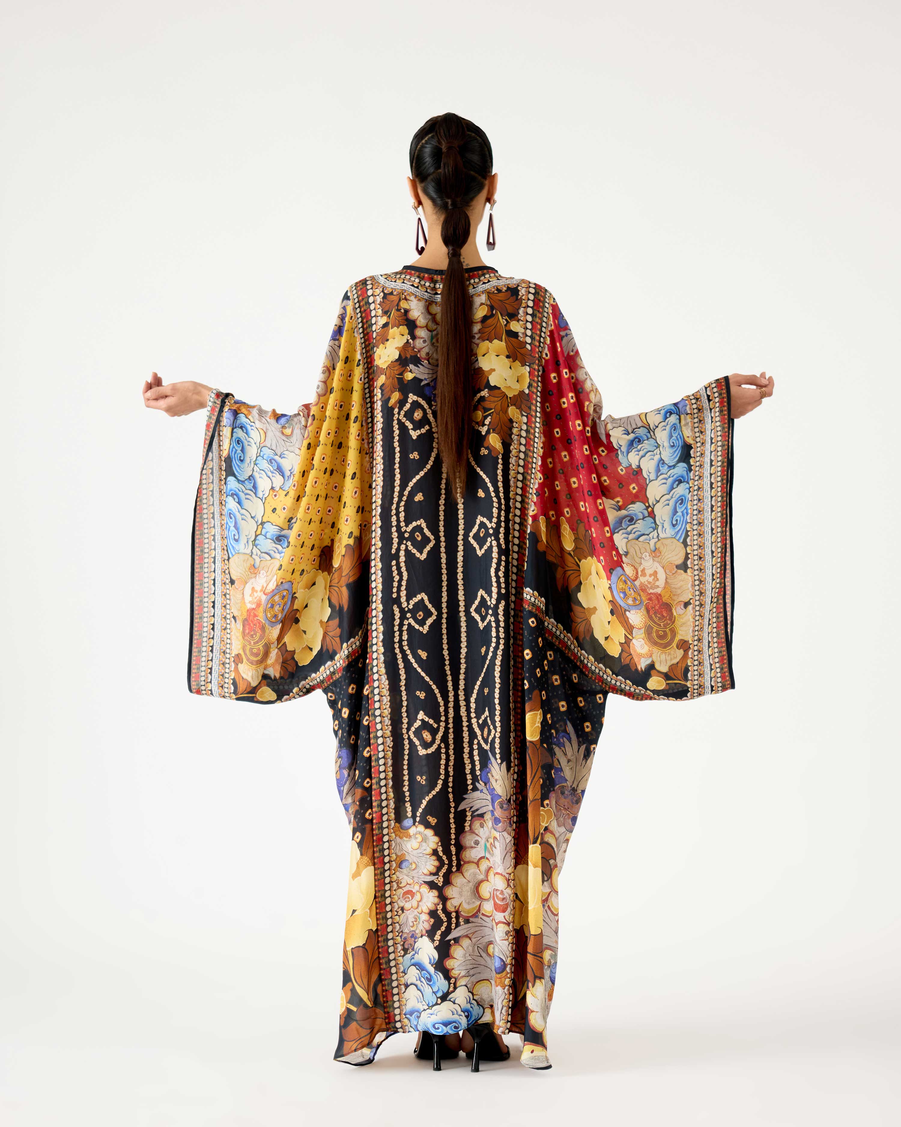 Ladakh : Beatrice - Black/Maroon