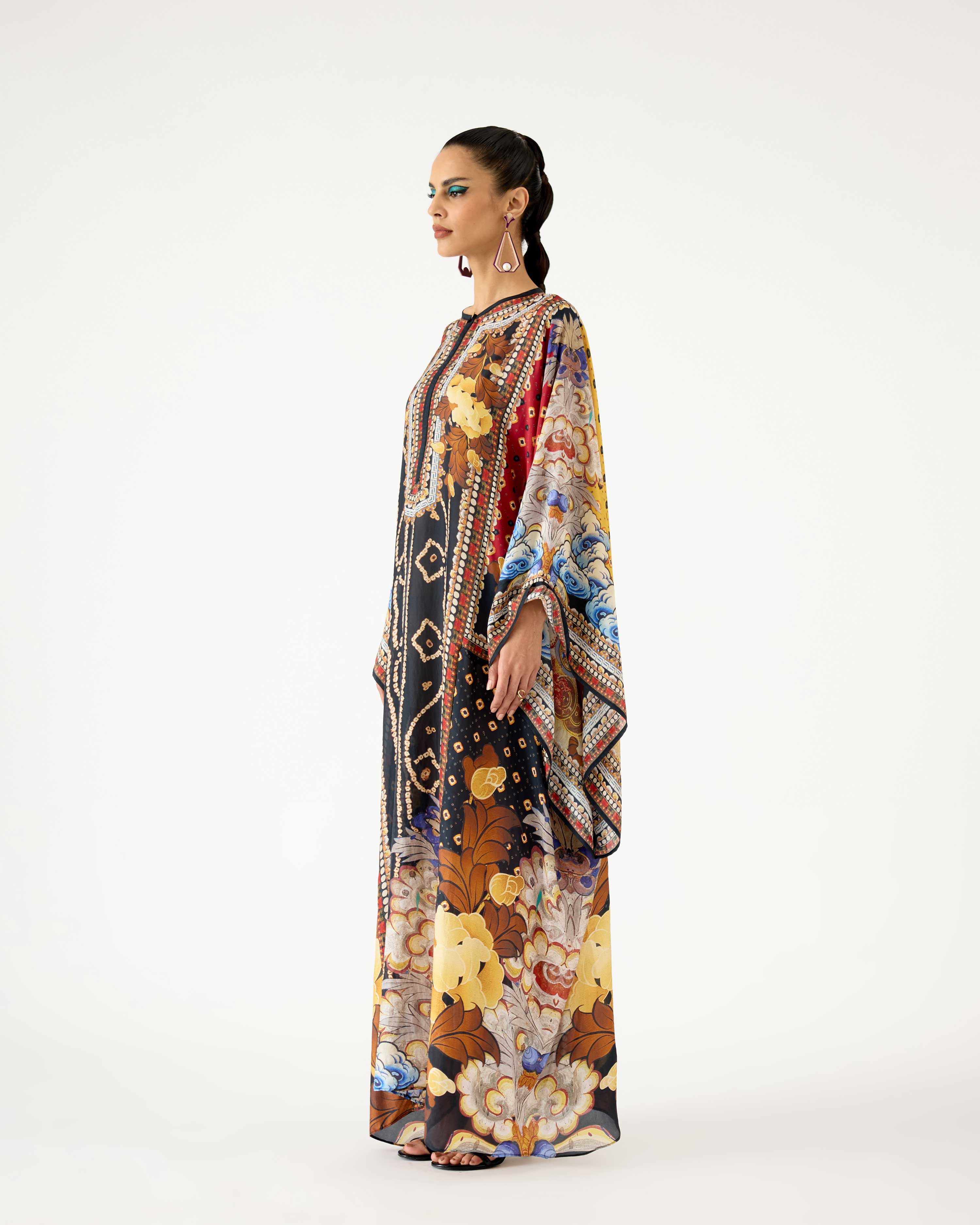 Ladakh : Beatrice - Black/Maroon