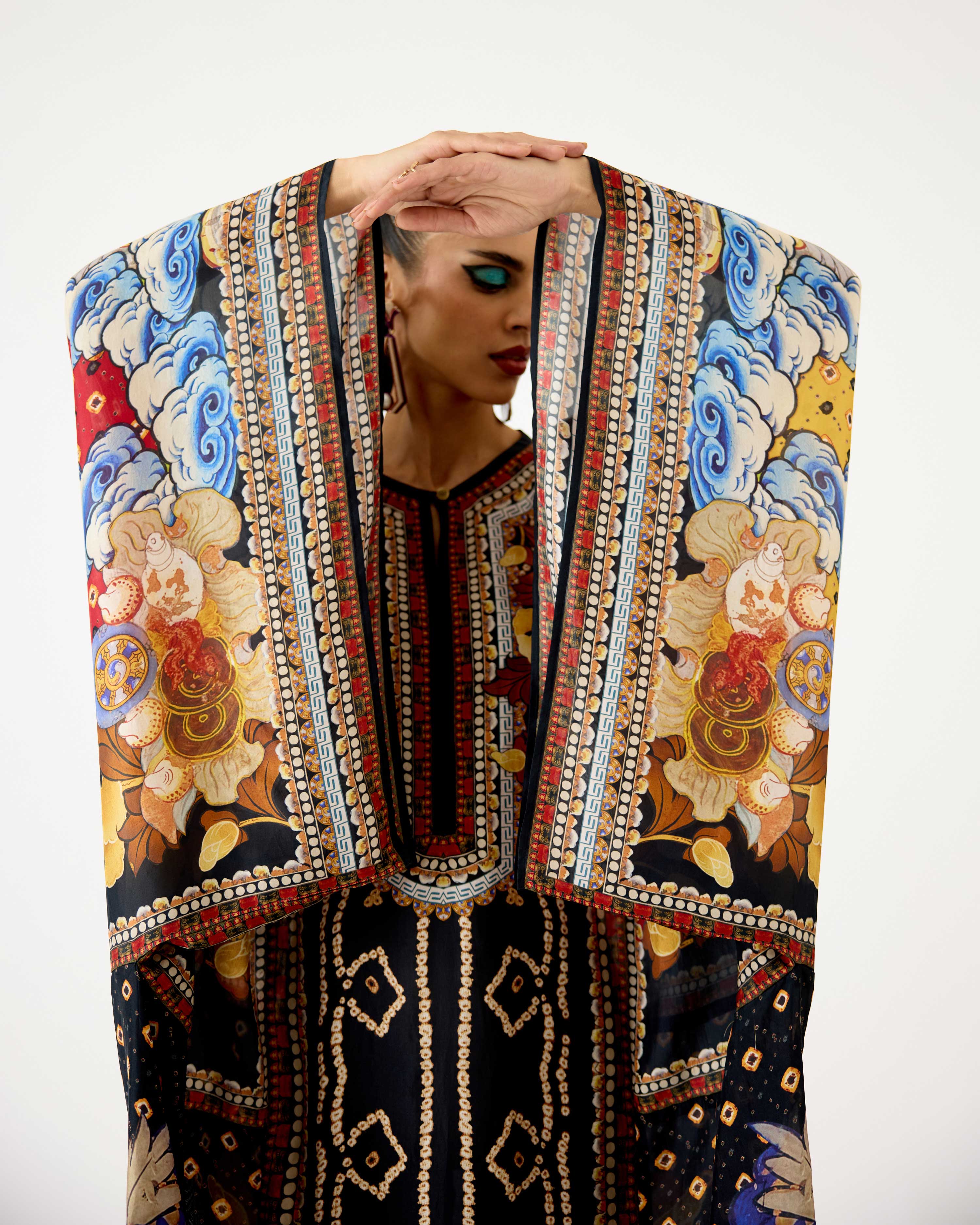 Ladakh : Beatrice - Black/Maroon