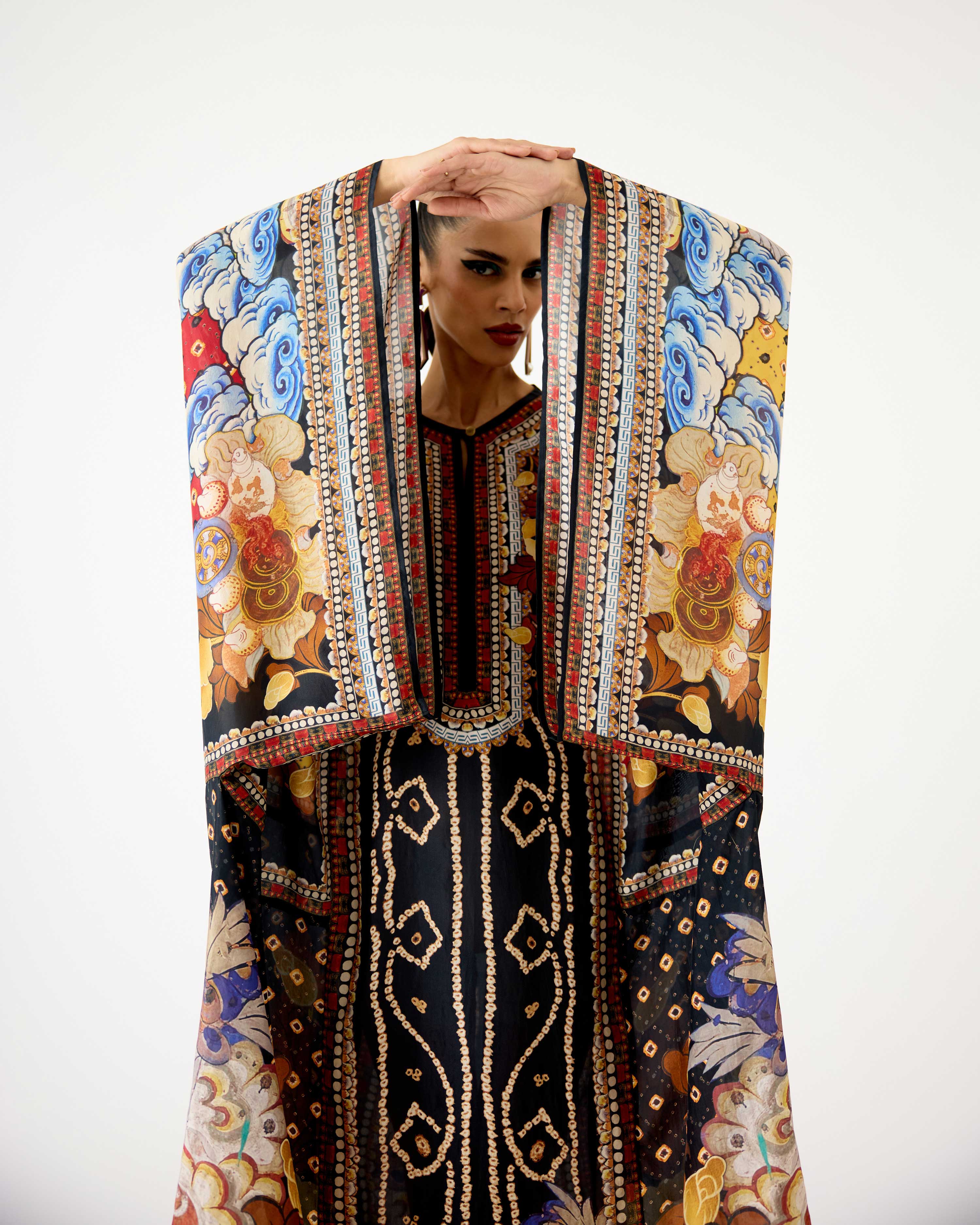 Ladakh : Beatrice - Black/Maroon