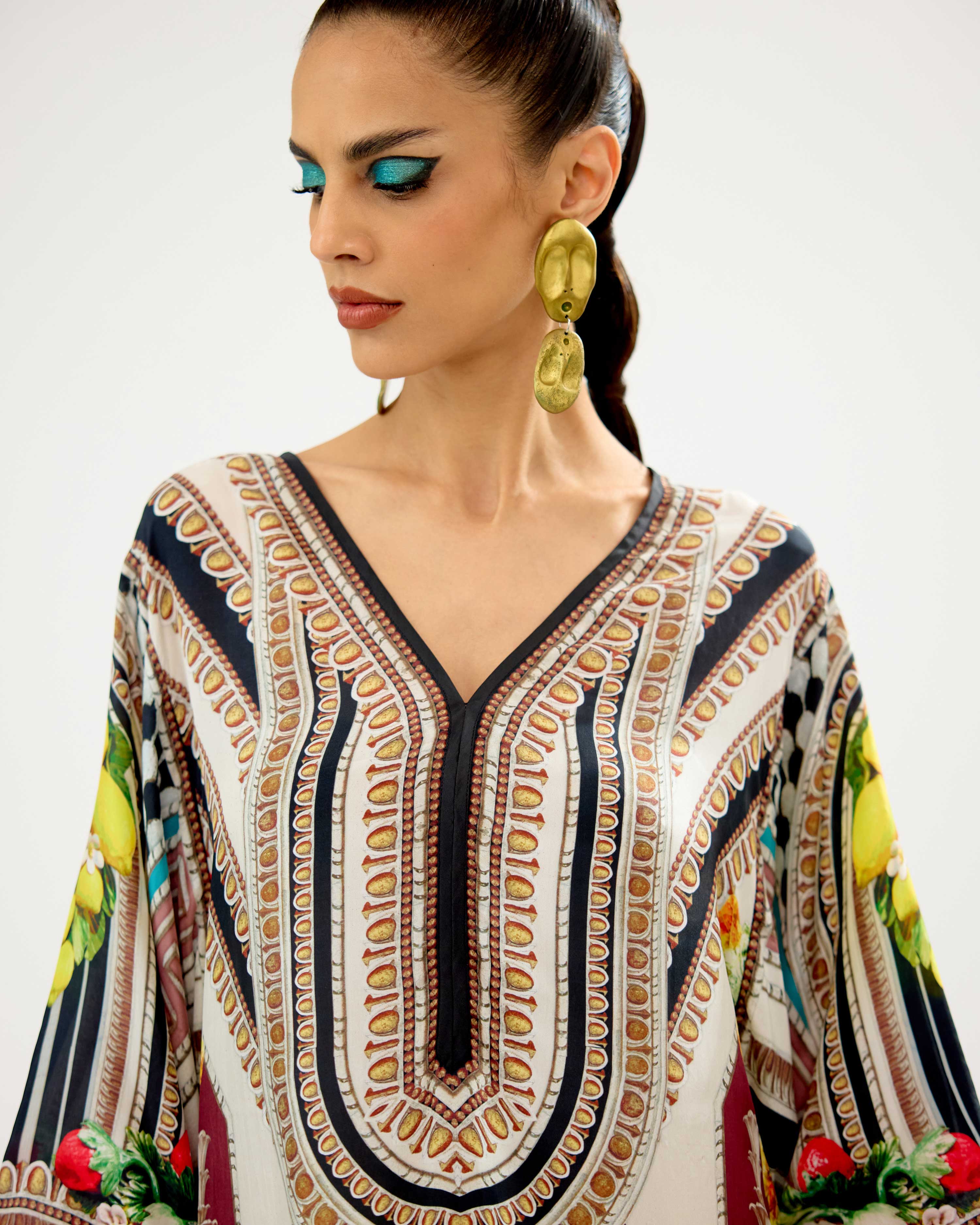Orvieto : Olivia - Ivory/Aqua