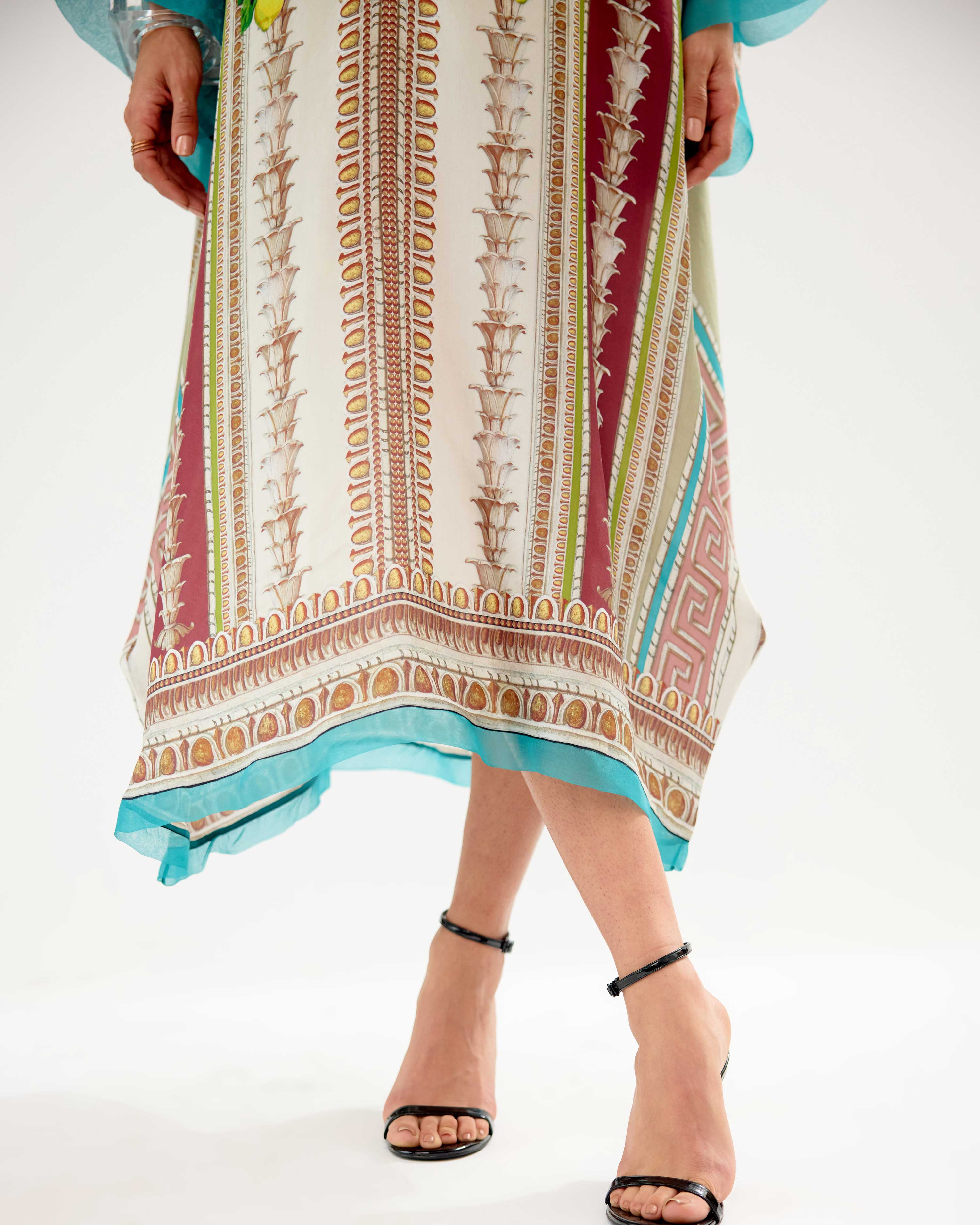Orvieto : Olivia - Ivory/Aqua