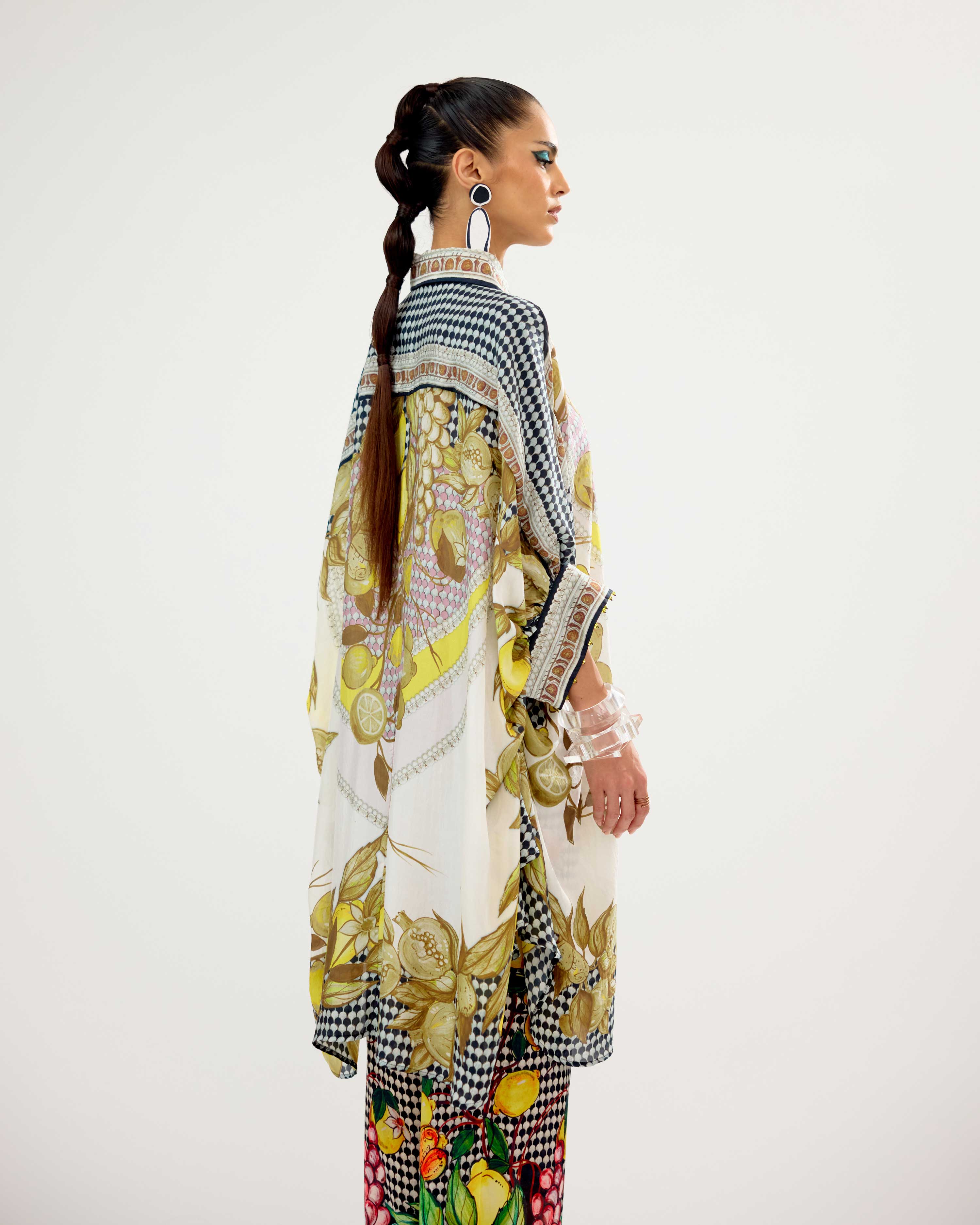 Orvieto : Kamara - Ivory/Black