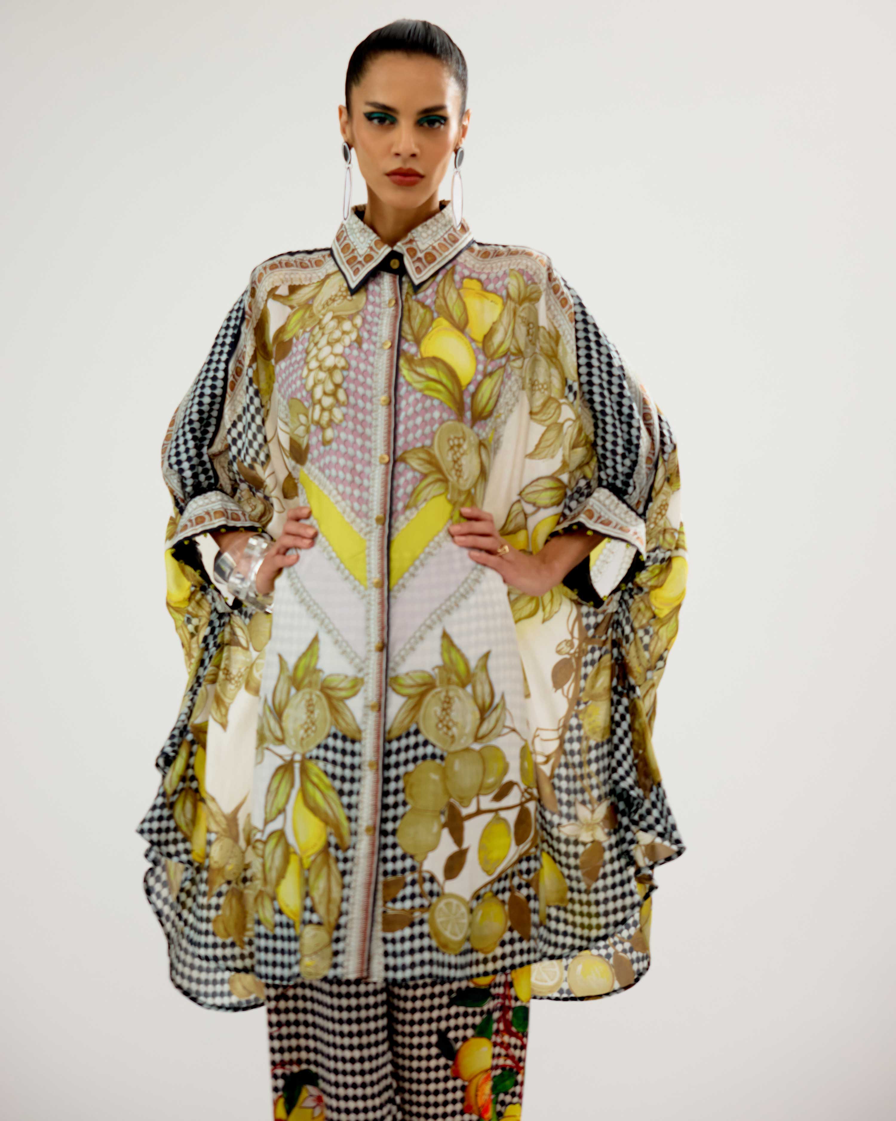 Orvieto : Kamara - Ivory/Black