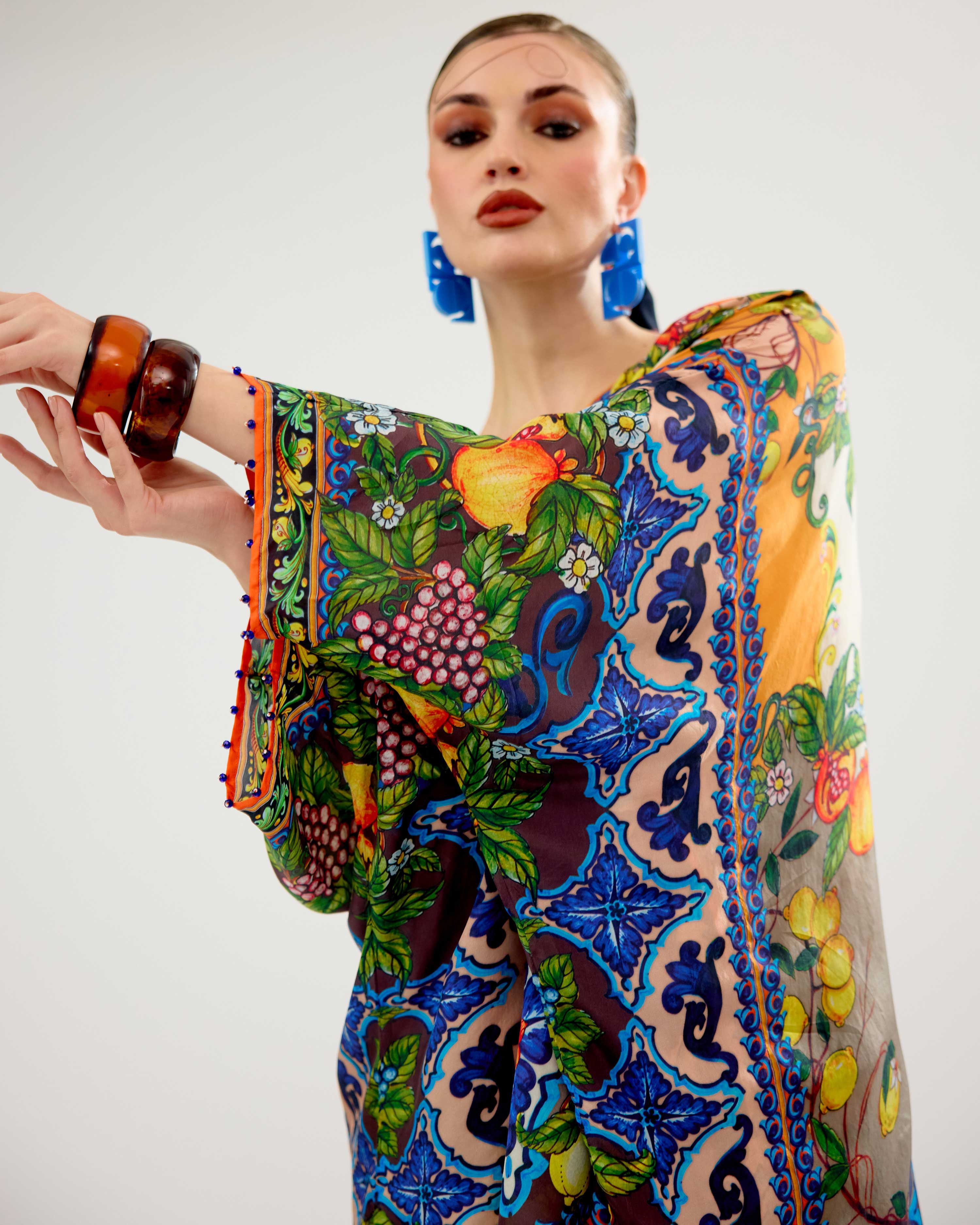 Orvieto : Insha - Ivory/Multi