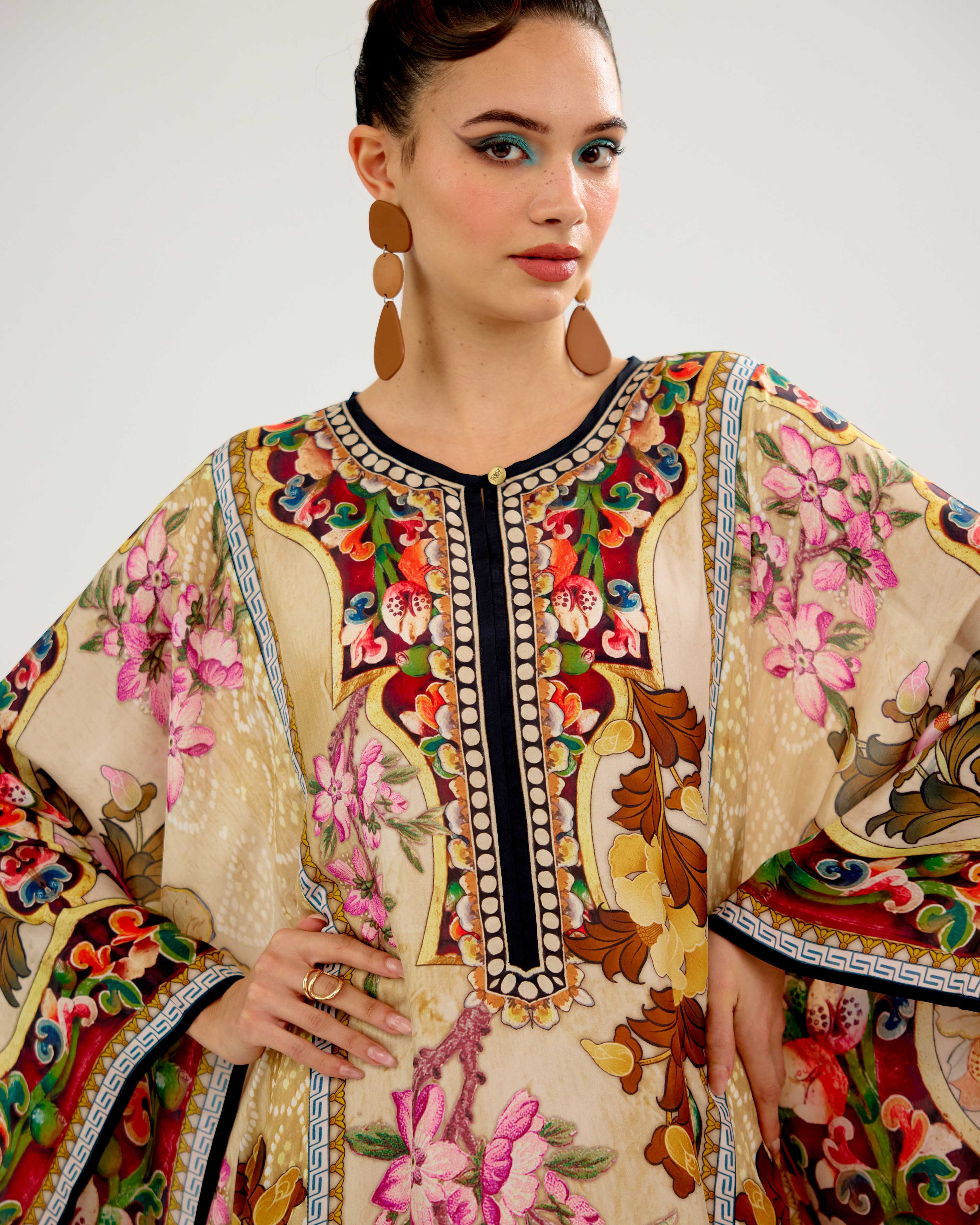 Ladakh : Beatrice - Beige/Multi