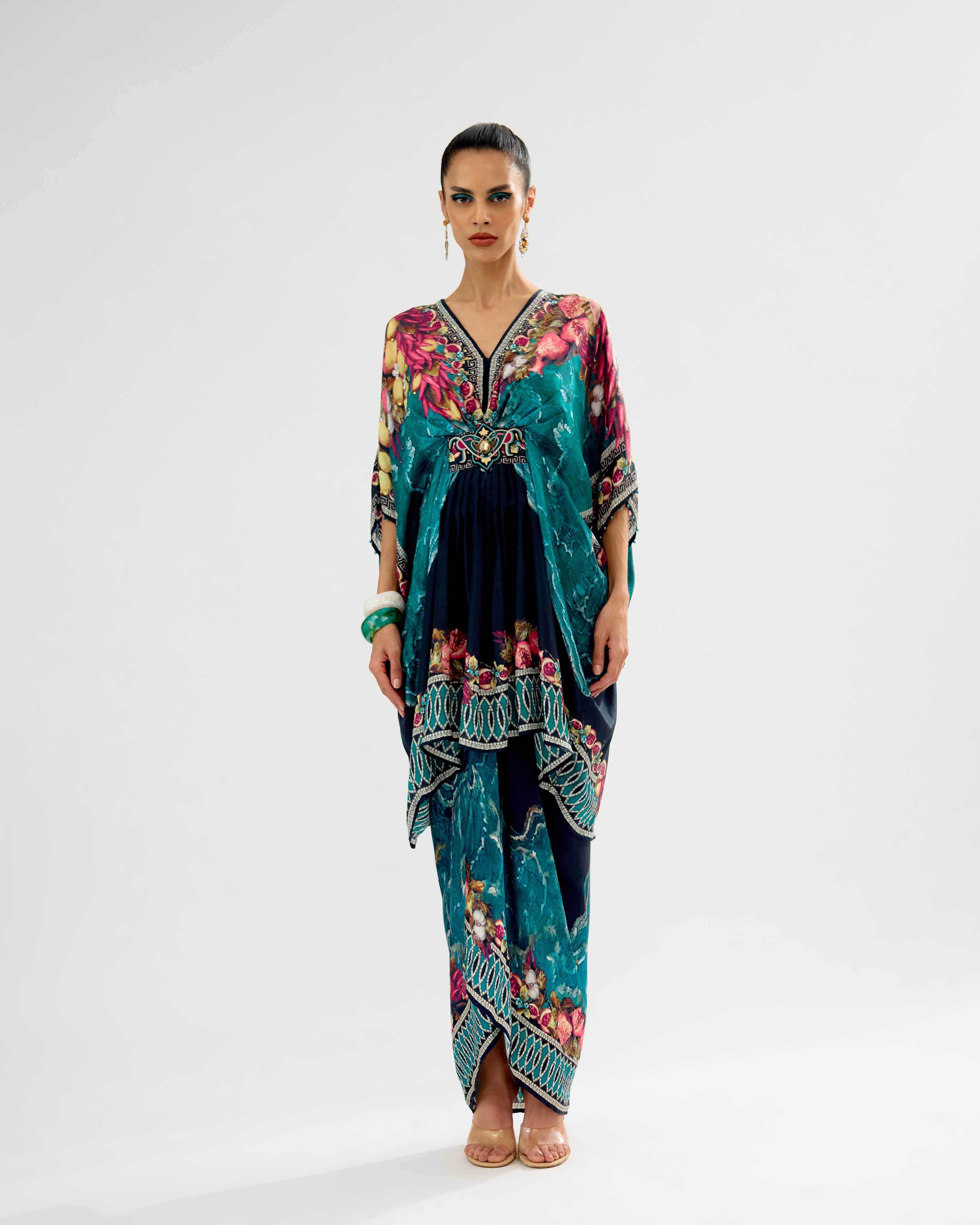 Orvieto : Maya/Indonesia - Teal/Black