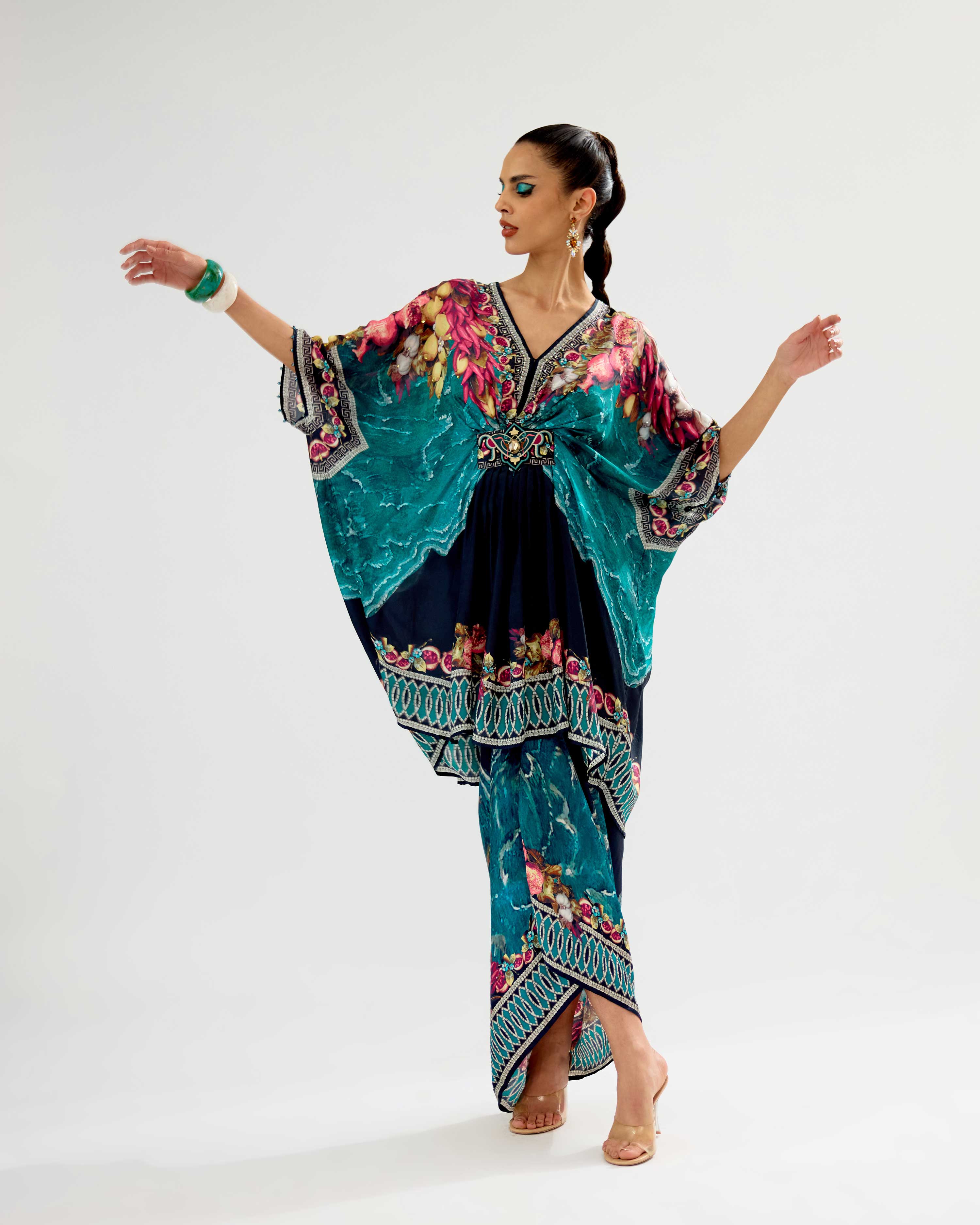 Orvieto : Maya/Indonesia - Teal/Black