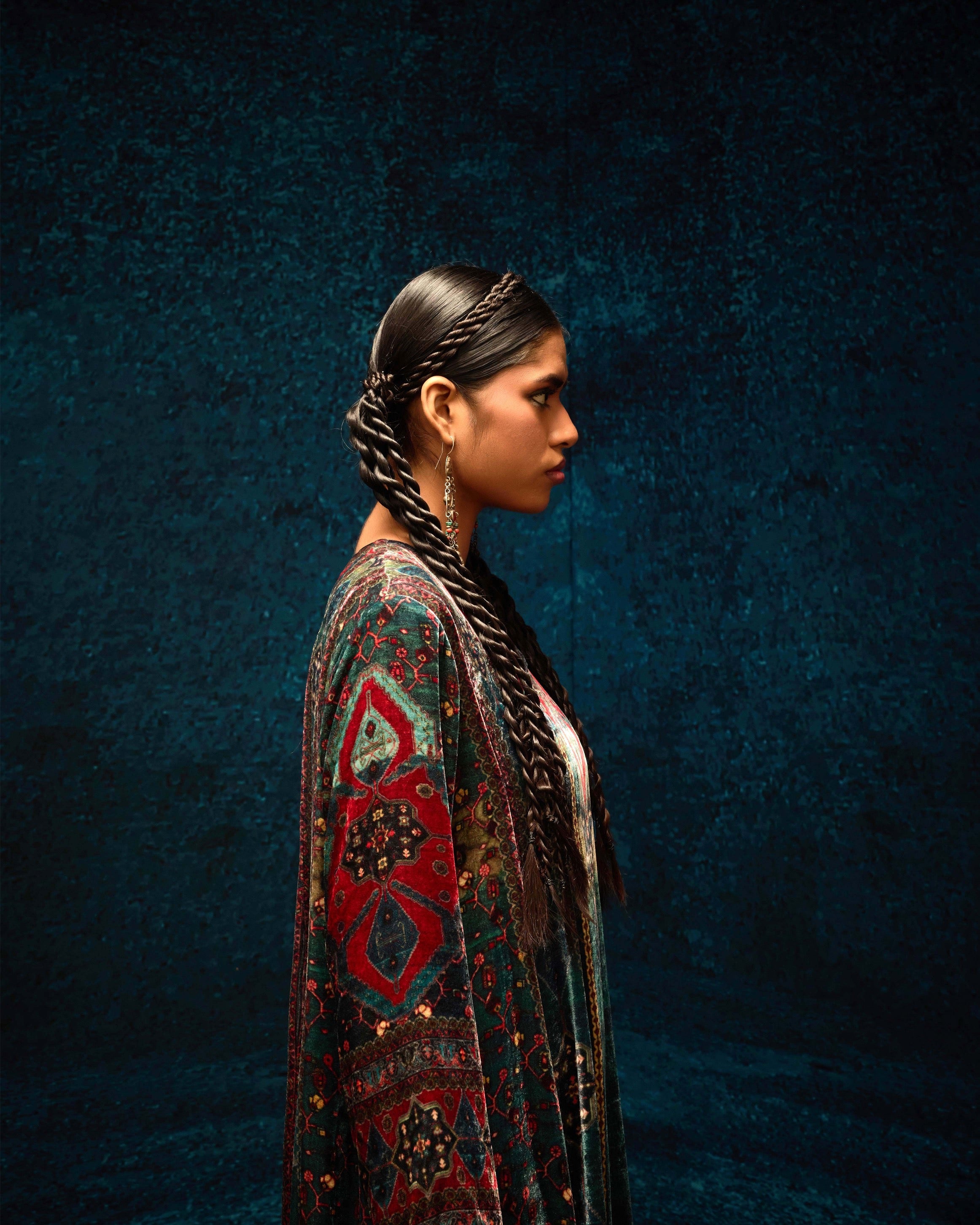 Ajrakh/Shiraz : Adavi - Black/Red